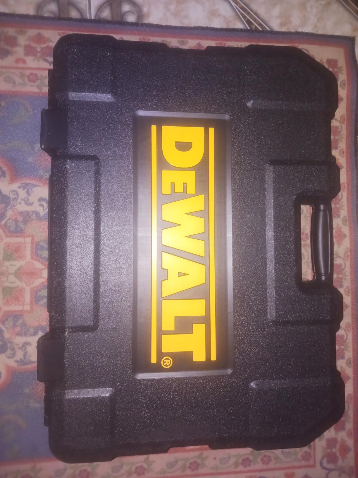 DEWALT Mechanic Tool Set, 247-Piece, 1/4 in., 3/8 in. and 1/2 in. Drive, SAE, Ratchets, Sockets, Hex Keys, Combination Wrenches, Polish Chrome Finish (DWMT81535) customer photo 1