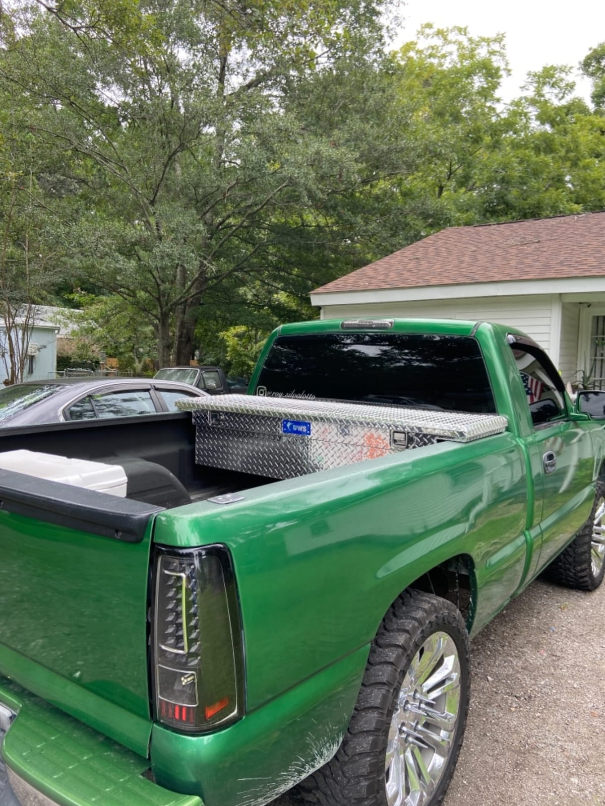 UWS EC10451 69-Inch Heavy-Wall Aluminum Truck Tool Box with Low Profile, RigidCore Lid customer photo 2