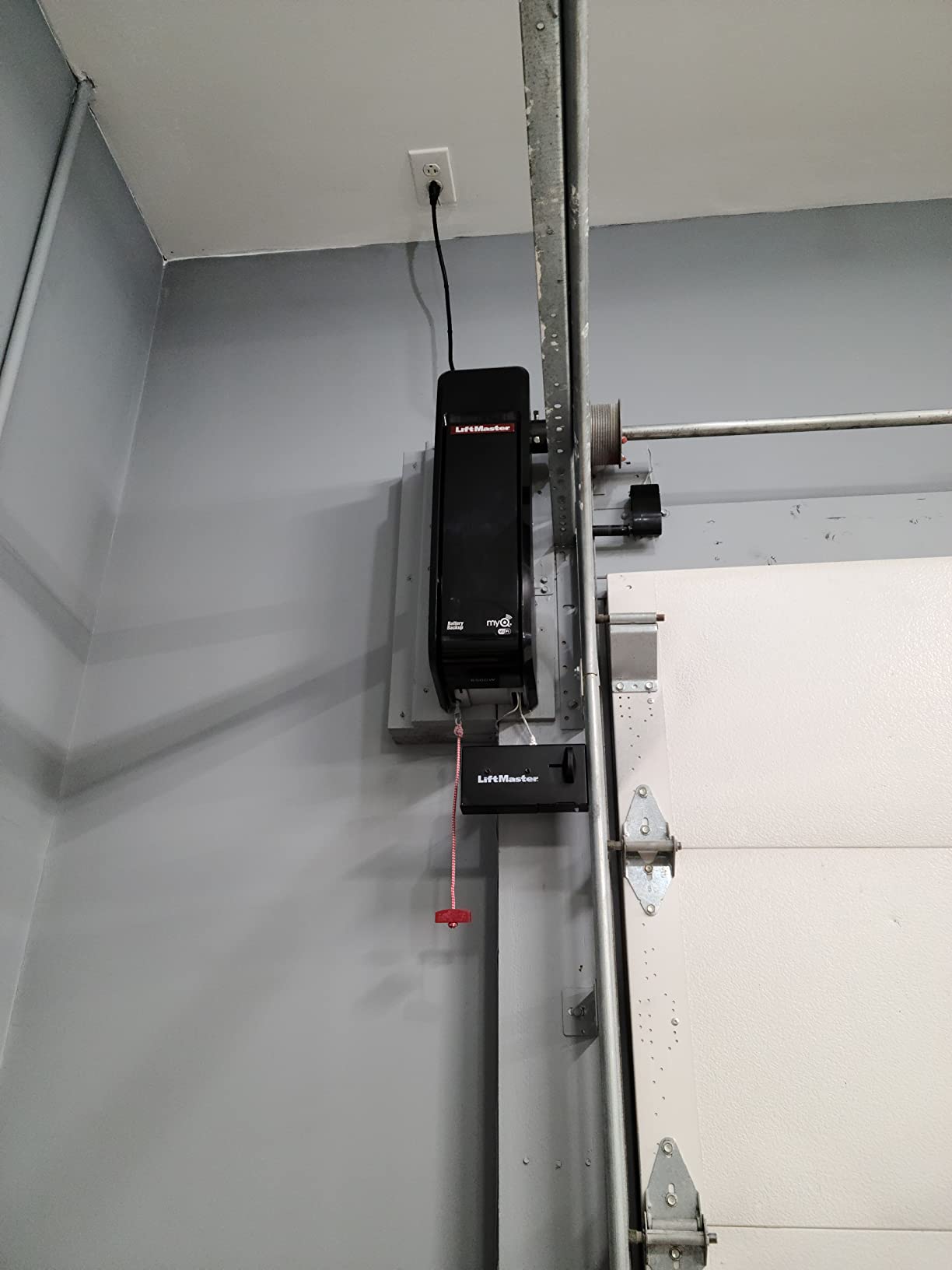 LiftMaster Premium Series 98022 (Replaces 8500W) Jackshaft Garage Door Operator, WiFi customer photo 1