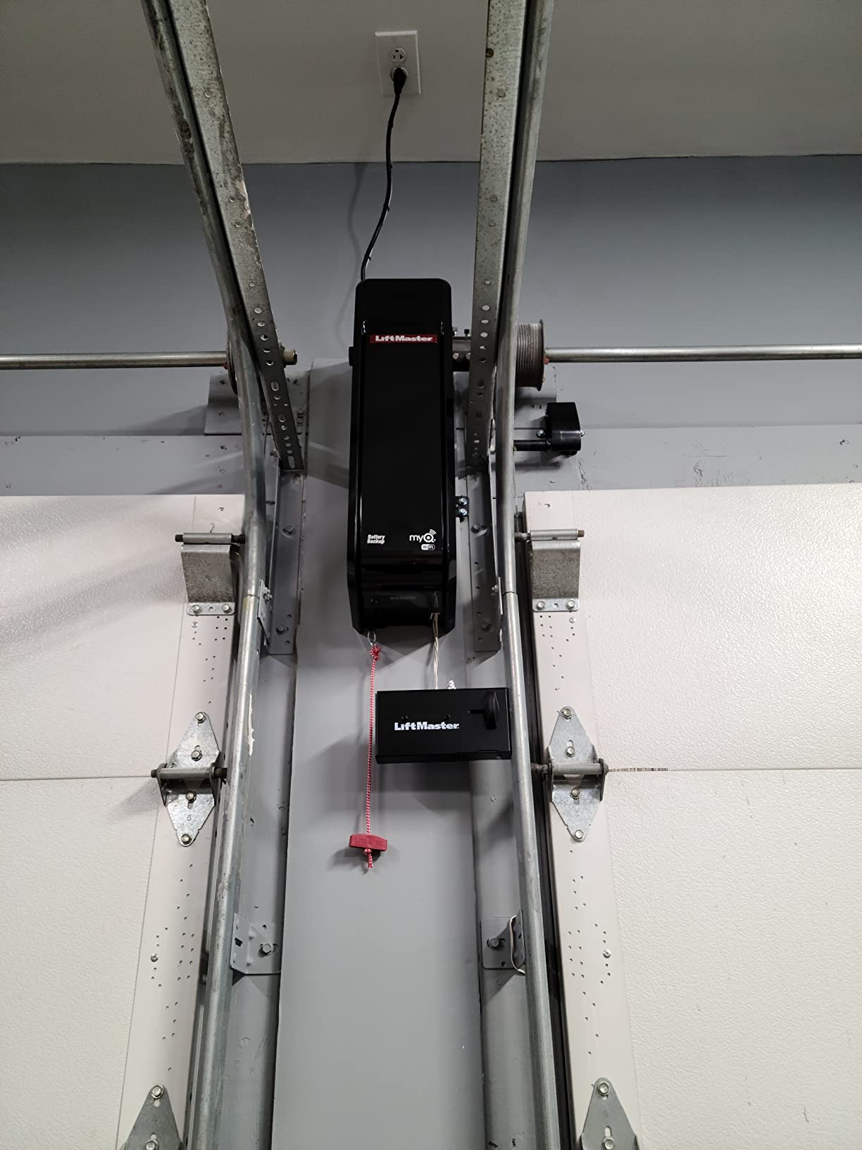 LiftMaster Premium Series 98022 (Replaces 8500W) Jackshaft Garage Door Operator, WiFi customer photo 2