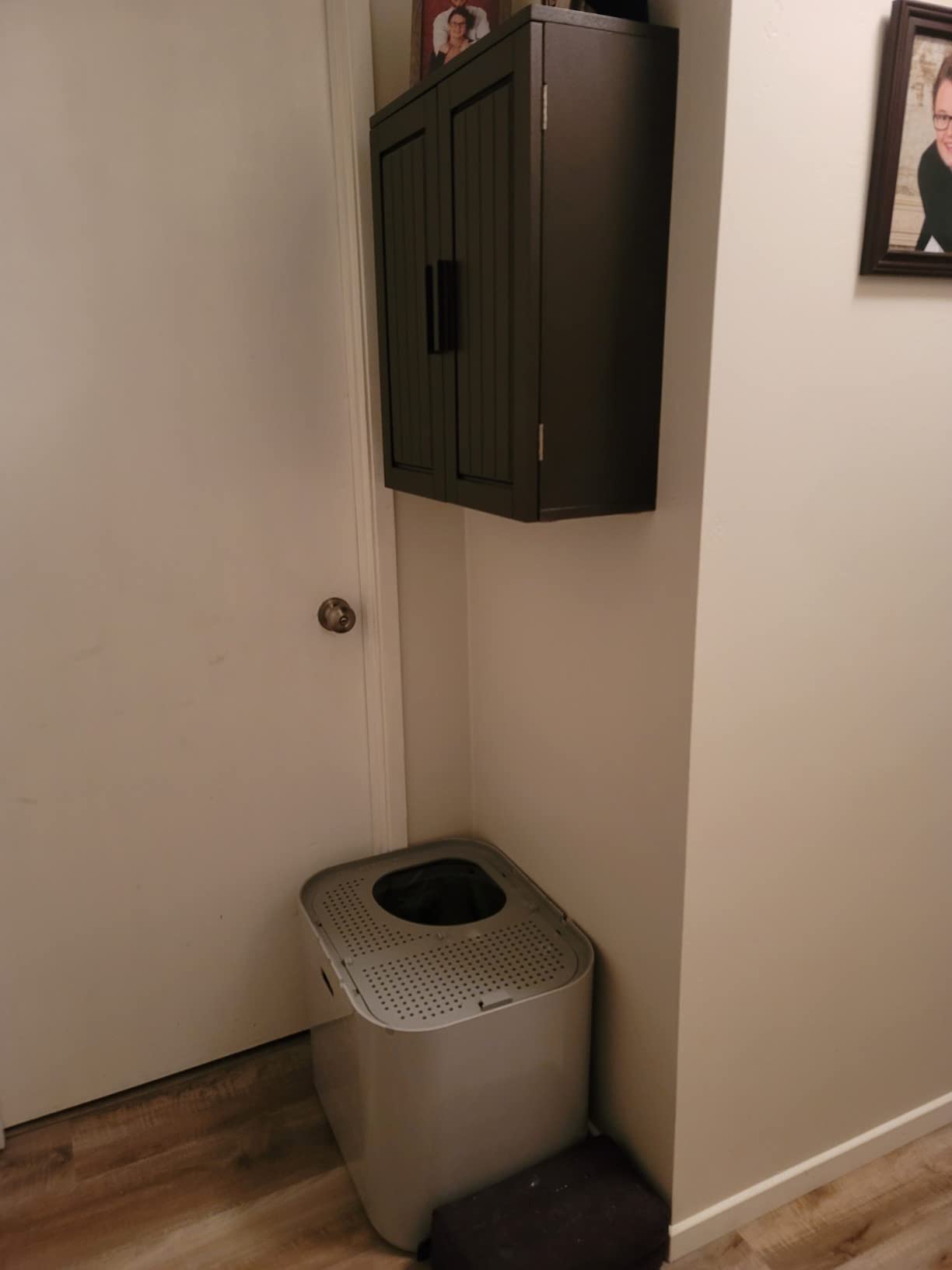 Modkat XL Cat Litter Box, Top or Front-Entry, Liner, Scoop & Filters, White customer photo 2