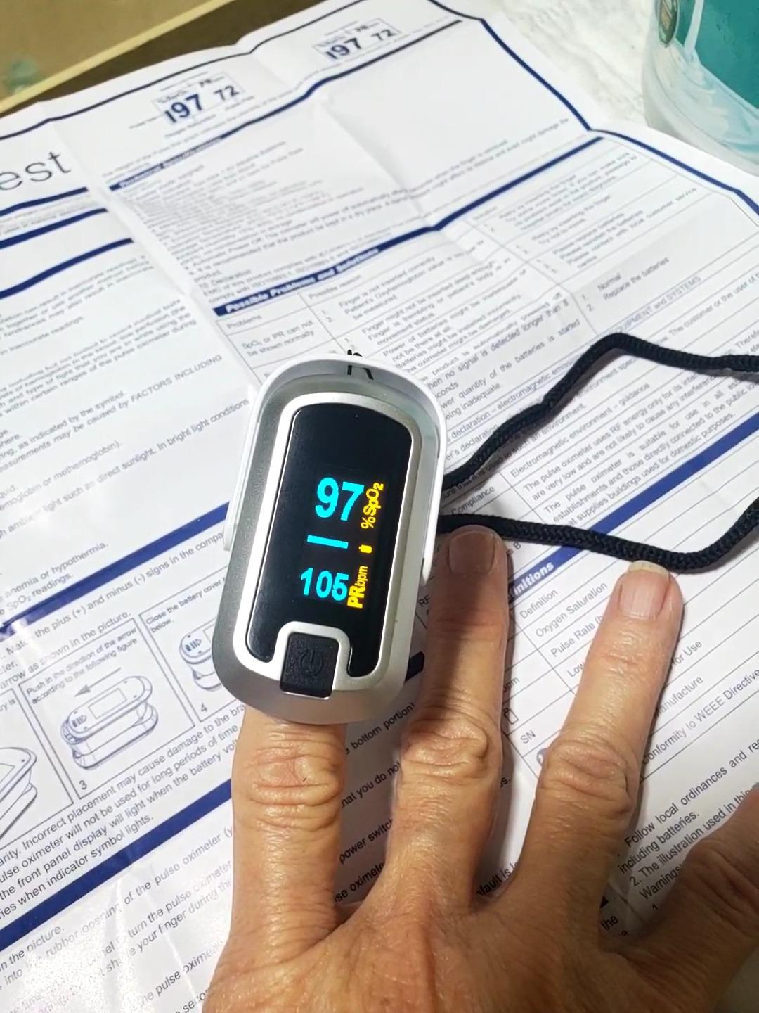 mibest OLED Finger Pulse Oximeter, O2 Meter, Dual Color White/Silver customer photo 2