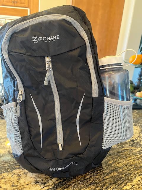 ZOMAKE Lightweight Packable Backpack 30L, Foldable Hiking Backpacks Water Resistant Compact Folding Daypack for Travel(Dark Green) customer photo 2
