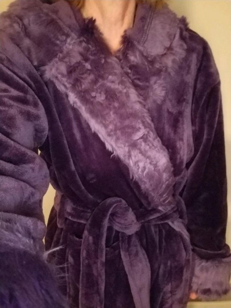 Women's Faux Fur Fleece Hooded Robe with Pockets, Long Bathrobe customer photo 2