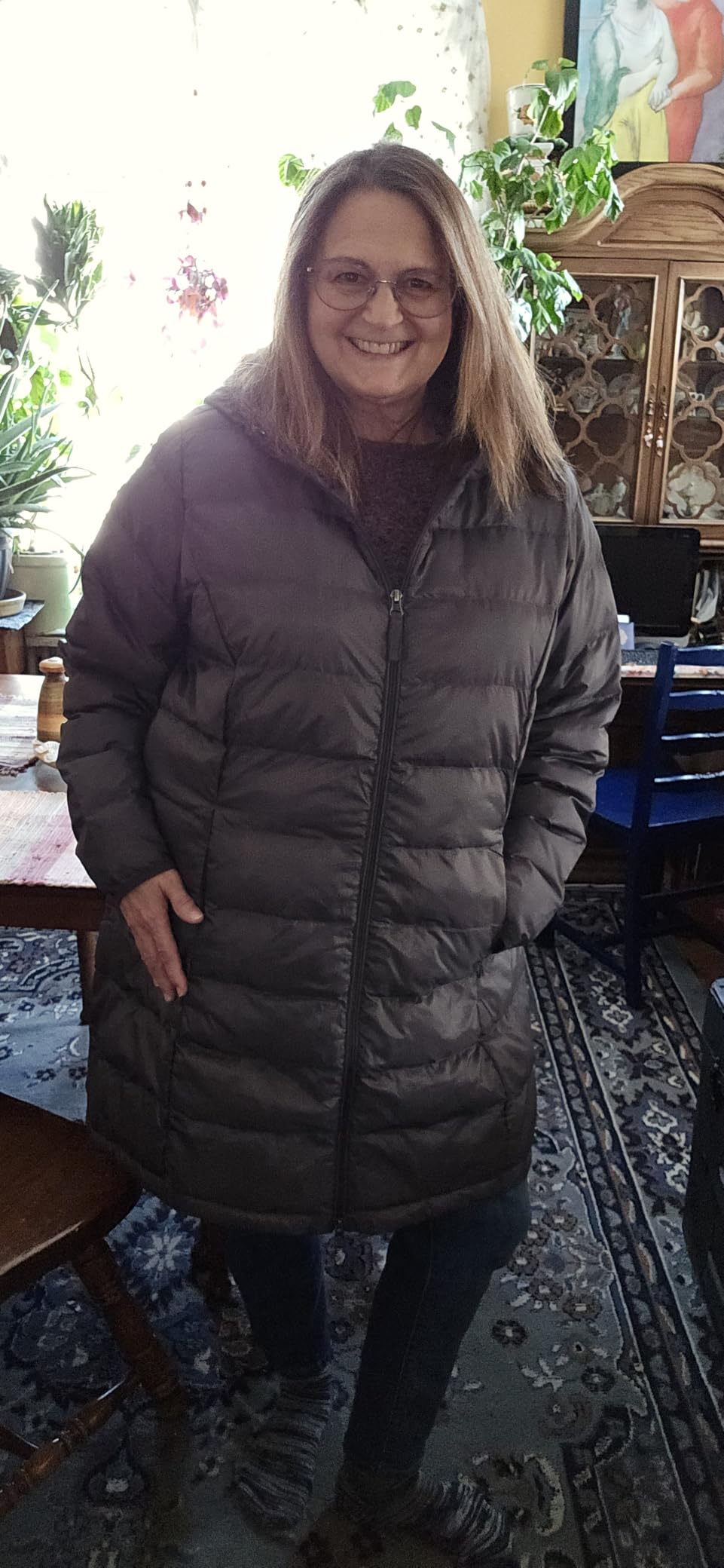 Amazon Essentials womens Lightweight Water-Resistant Packable Hooded Puffer Coat (Available in Plus Size) customer photo 1