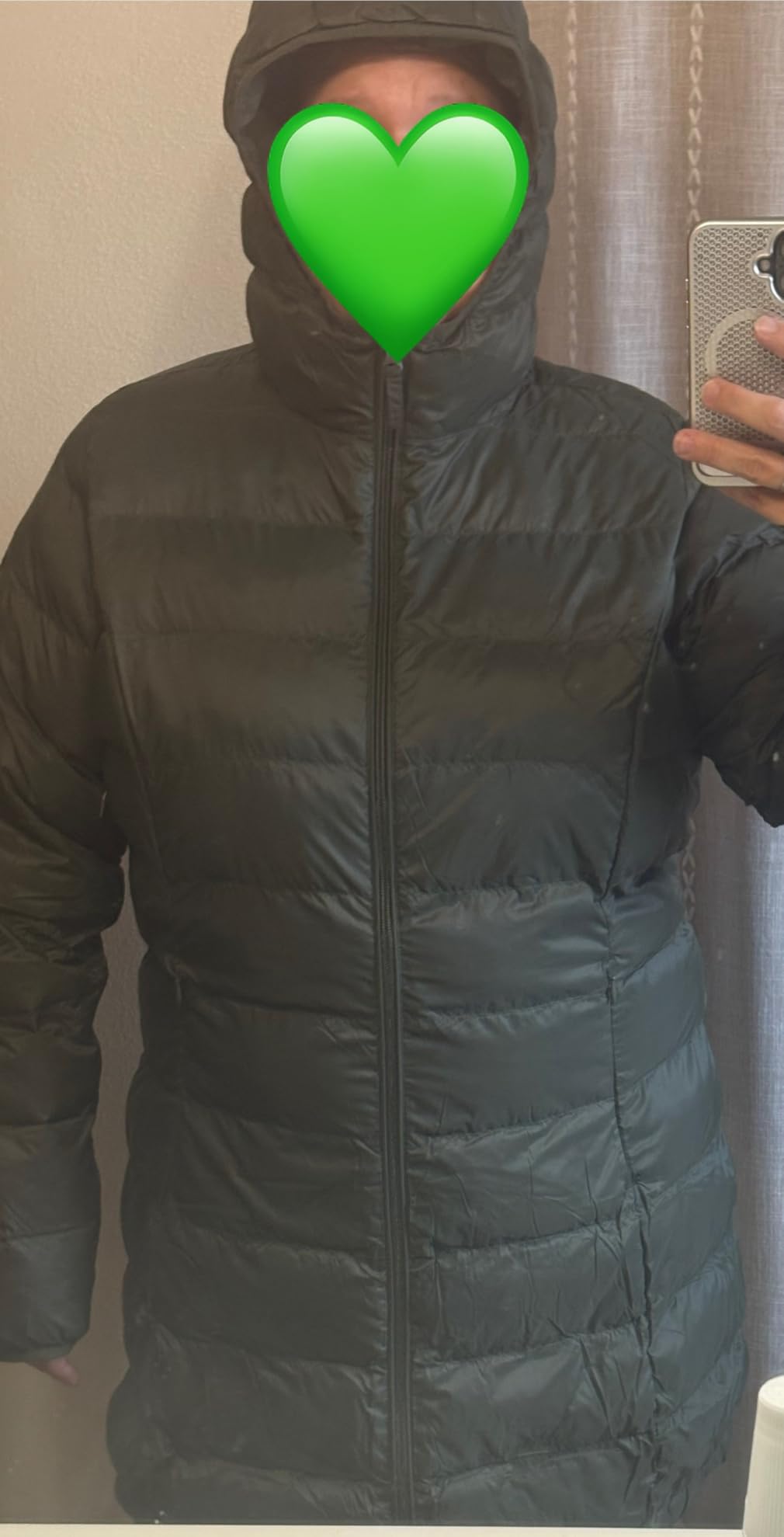 Amazon Essentials womens Lightweight Water-Resistant Packable Hooded Puffer Coat (Available in Plus Size) customer photo 2