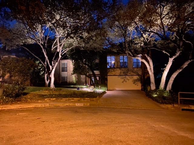 VOLT 12V LED Landscape Lighting Kit (8 Spotlights, 4 Path Lights), Bronze customer photo 2