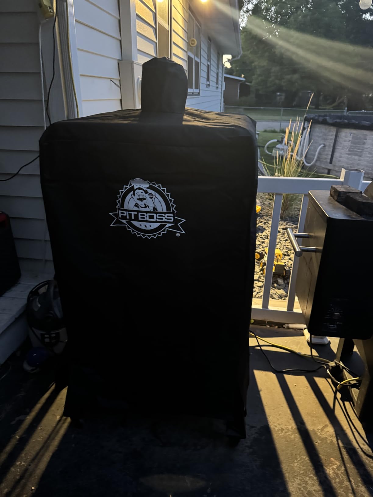 Pit Boss 5-Series Wood Pellet Vertical Smoker Cover, Black customer photo 2