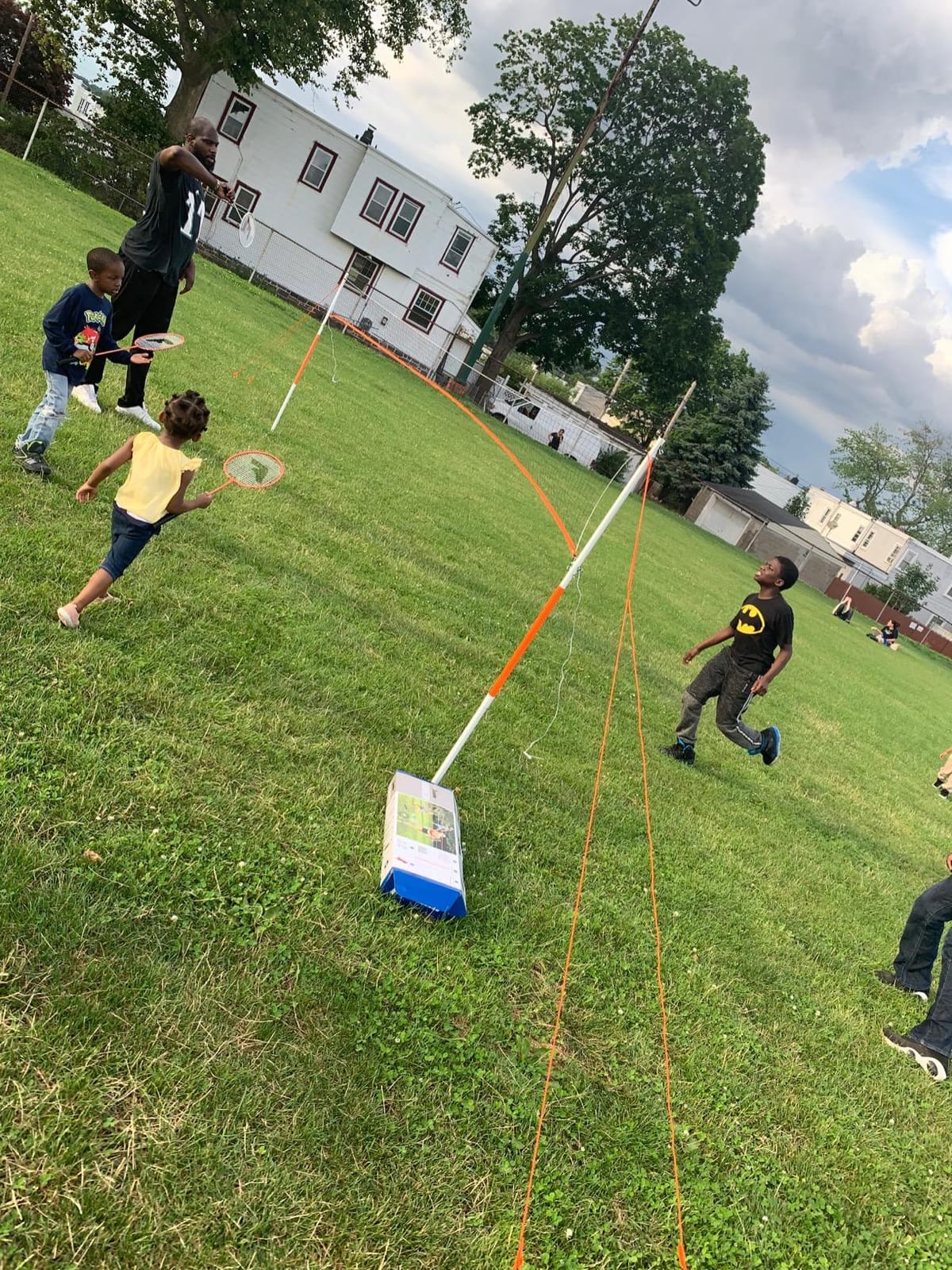 Franklin Sports Badminton Net Sets - Outdoor Backyard + Beach Badminton Net + Equipment Set - (4) Rackets + (2) Birdies + Portable Net Included - Adults + Kids Set customer photo 1