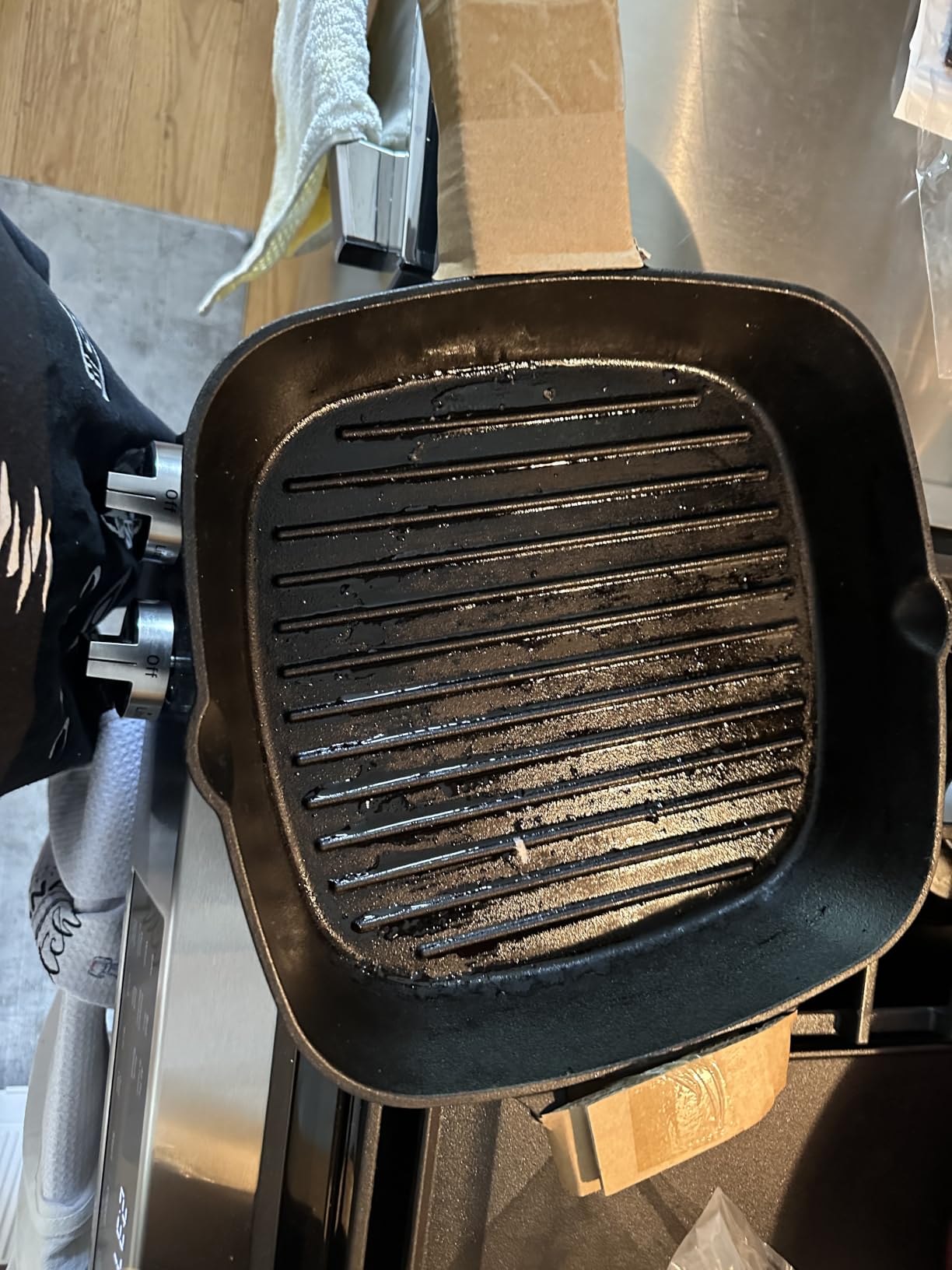 12 Inch Square Grill Pan Large Pre-Seasoned Cast Iron customer photo 2