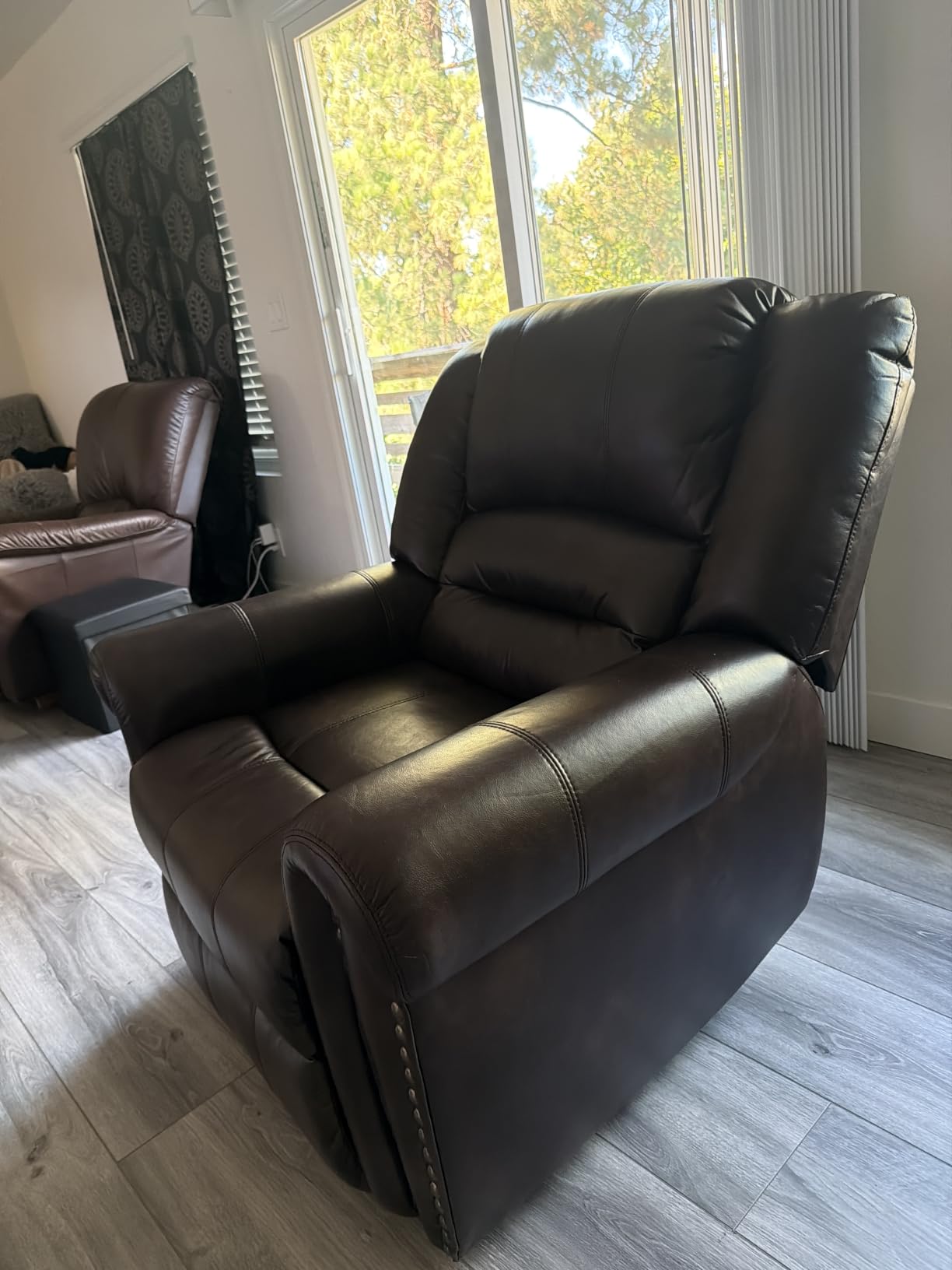 CANMOV Leather Recliner Chair, Classic and Traditional Manual Recliner Chair with Comfortable Arms and Back Single Sofa for Living Room, Nut Brown customer photo 1