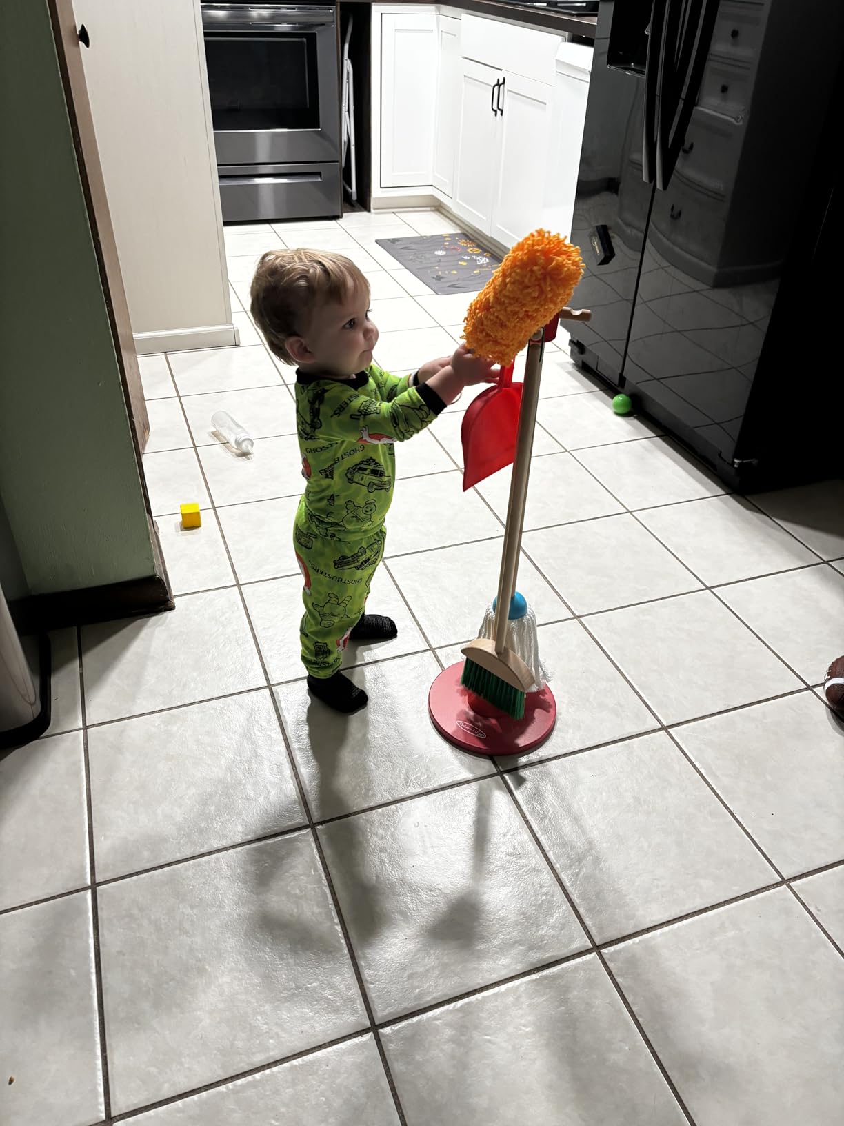Melissa & Doug Dust Sweep Mop 6-Piece Wooden Cleaning Toy Set customer photo 2