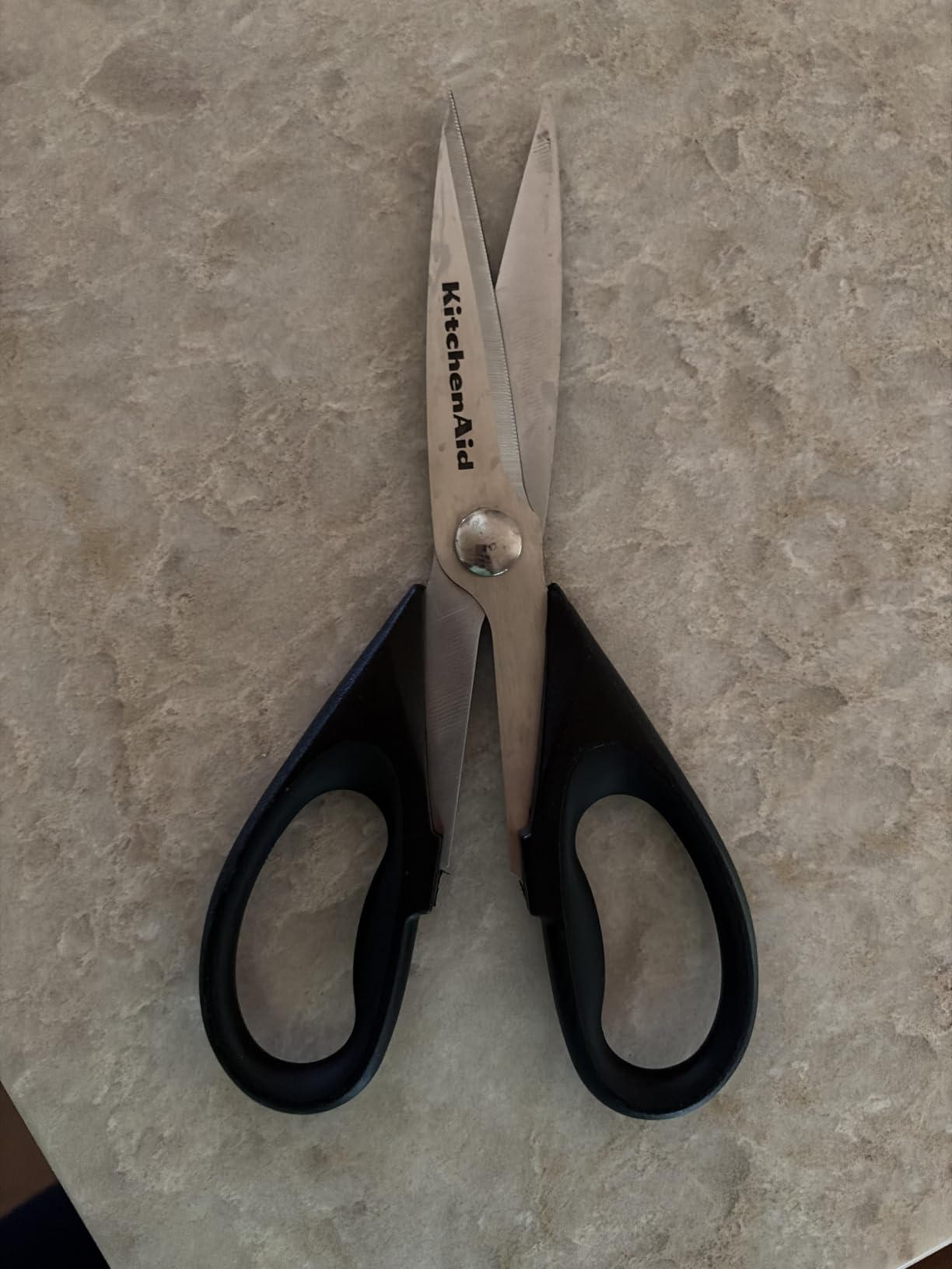 KitchenAid All Purpose Kitchen Shears with Protective Sheath Durable Stainless Steel Scissors, Dishwasher Safe, Soft Grip Comfort Handle, 8.72 Inch, Black customer photo 2