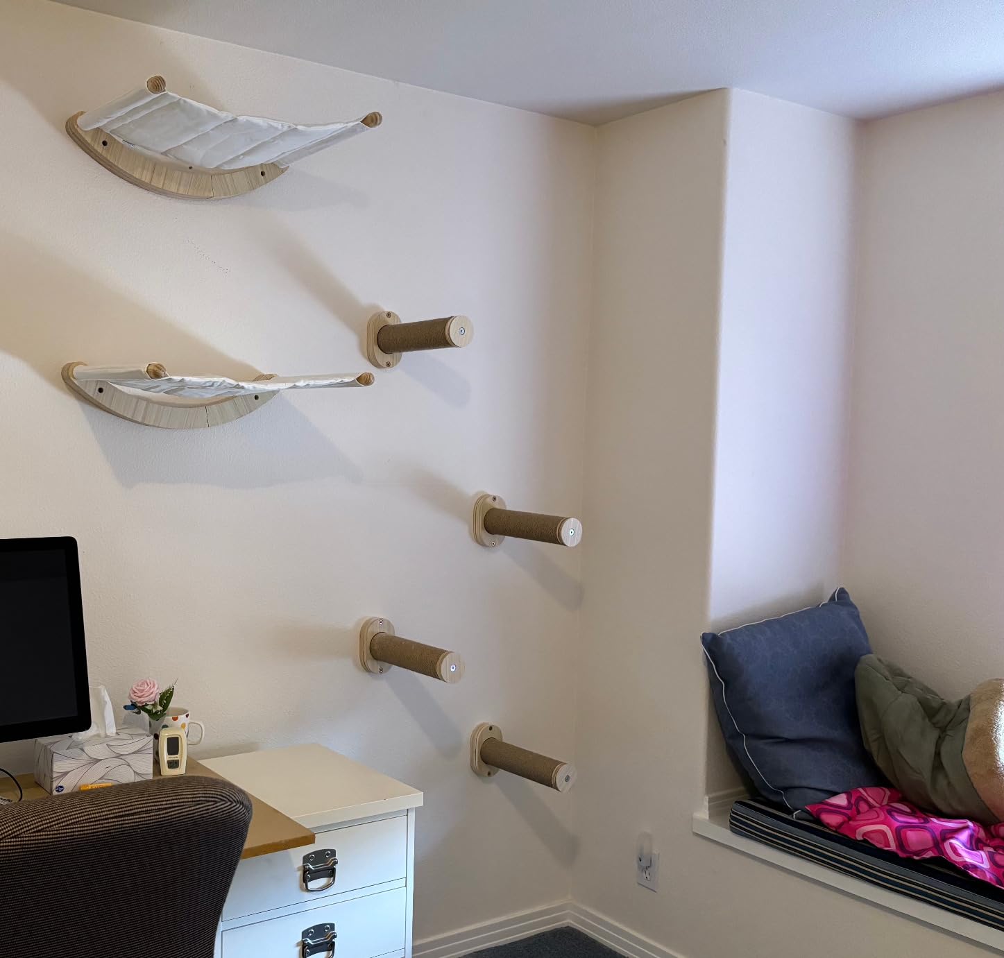 7 Ruby Road Cat Wall Hammock with 2 Steps for Large Cats customer photo 2