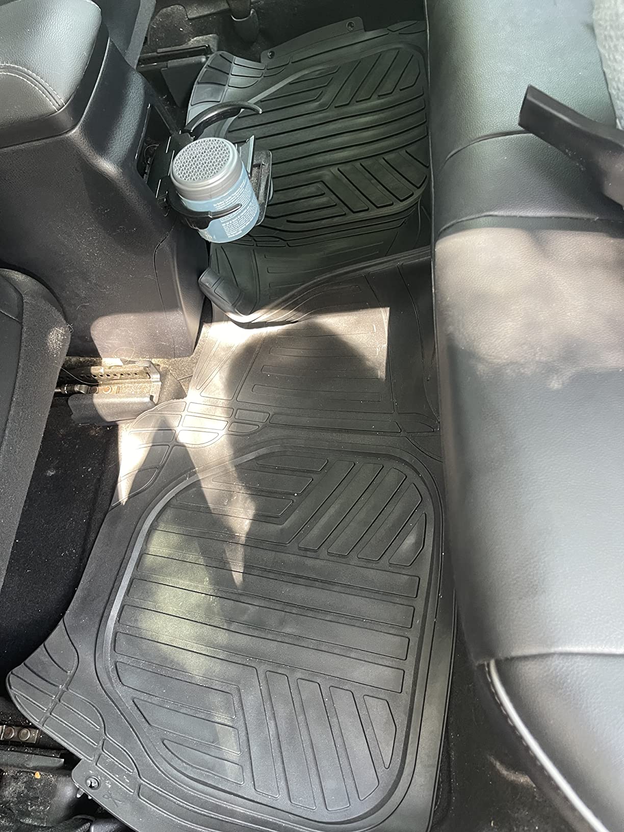 Amazon Basics 3-Piece All-Weather Heavy Duty, Full Set PVC Floor Mats for Universal Fit in Cars, SUVs, and Trucks, Black, Trim to Customize customer photo 2
