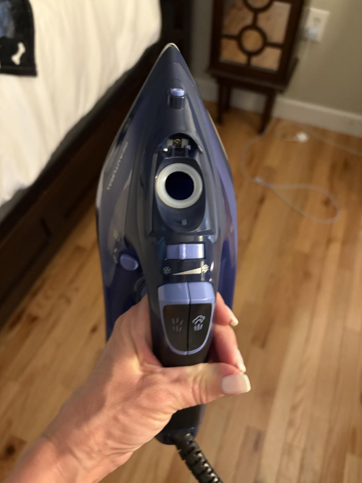 BEAUTURAL Steam Iron for Clothes with Ceramic-Coated Soleplate, 1500 Watts customer photo 1