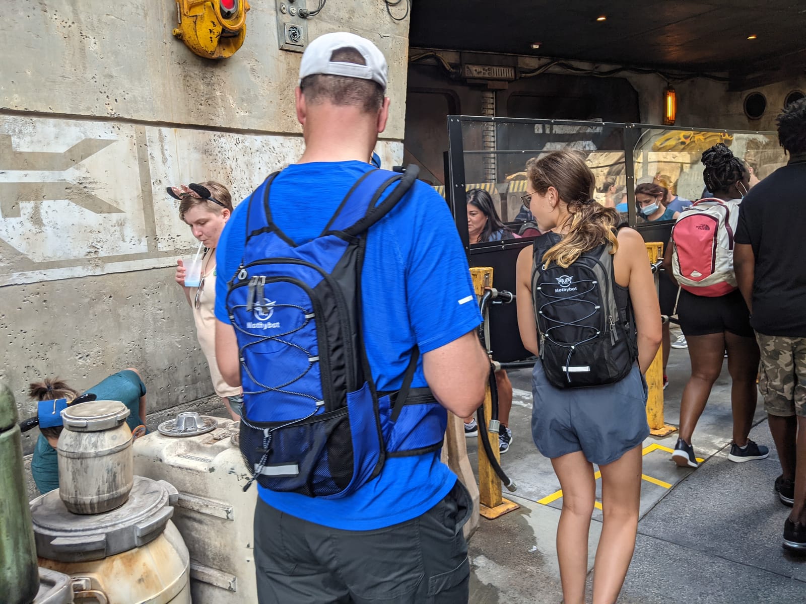 Mothybot Hydration Pack, Insulated Hydration Backpack with 2L BPA Free Water Bladder and Storage, Hiking Backpack for Men, Women, Kids for Running, Cycling, Camping - Keep Liquid Cool up to 5 Hours customer photo 2