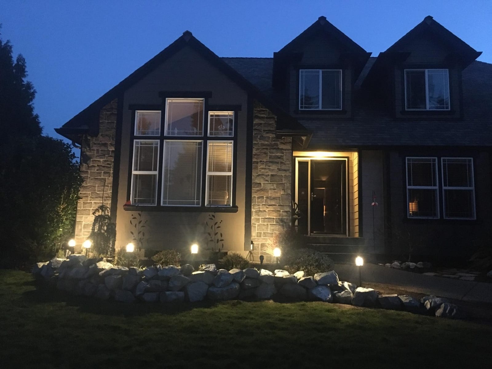 hykolity Low Voltage LED Landscape Kits, 12V-15V Pathway Flood Light Kits customer photo 2