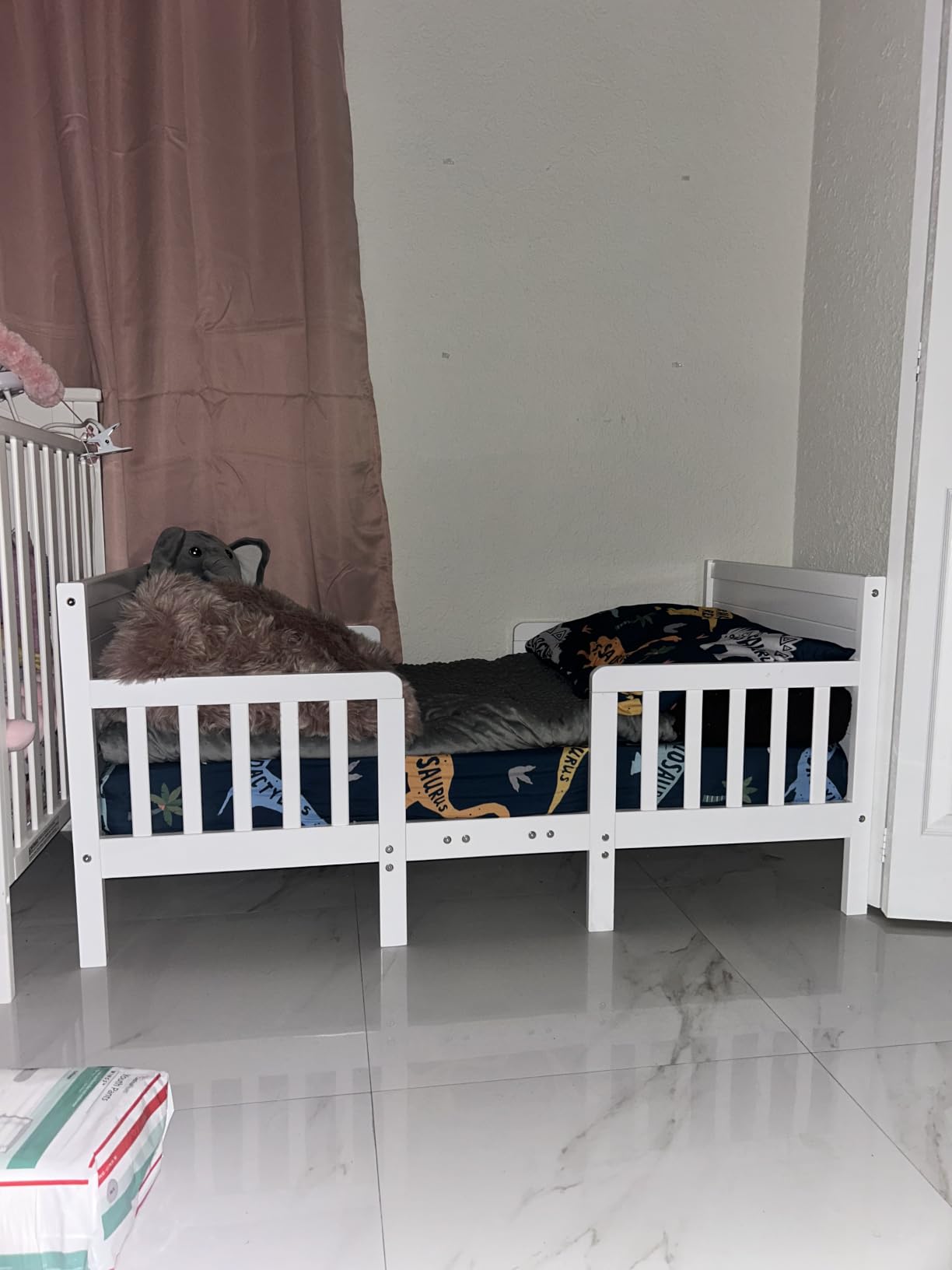 Dream On Me Hudson 3-in-1 Convertible Toddler Bed, 4 Safety Guard Rails, Low-to-Floor Design, Greenguard Gold & BSA Certified, Solid New Zealand Pinewood, Converts to Chairs & Table – White customer photo 2