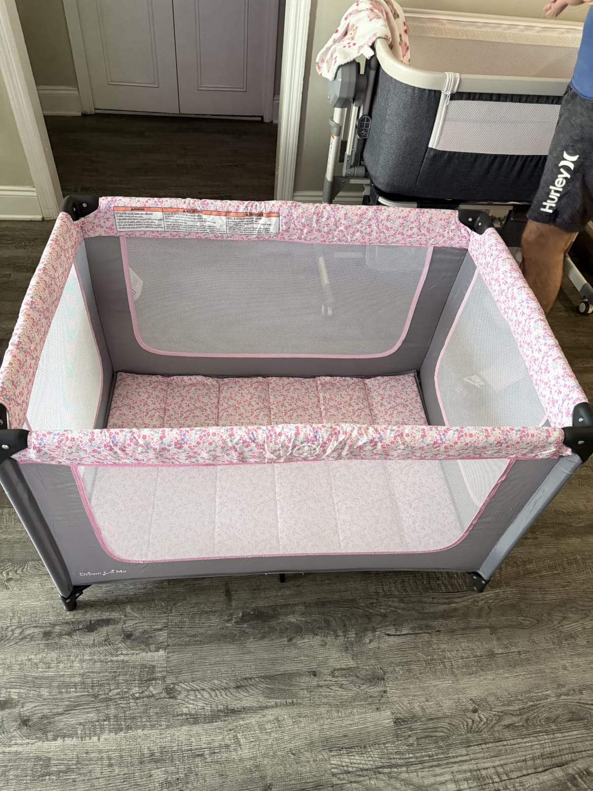 Dream On Me Zodiak Portable Playard, Compact for Travel, Carry Bag, Black customer photo 1