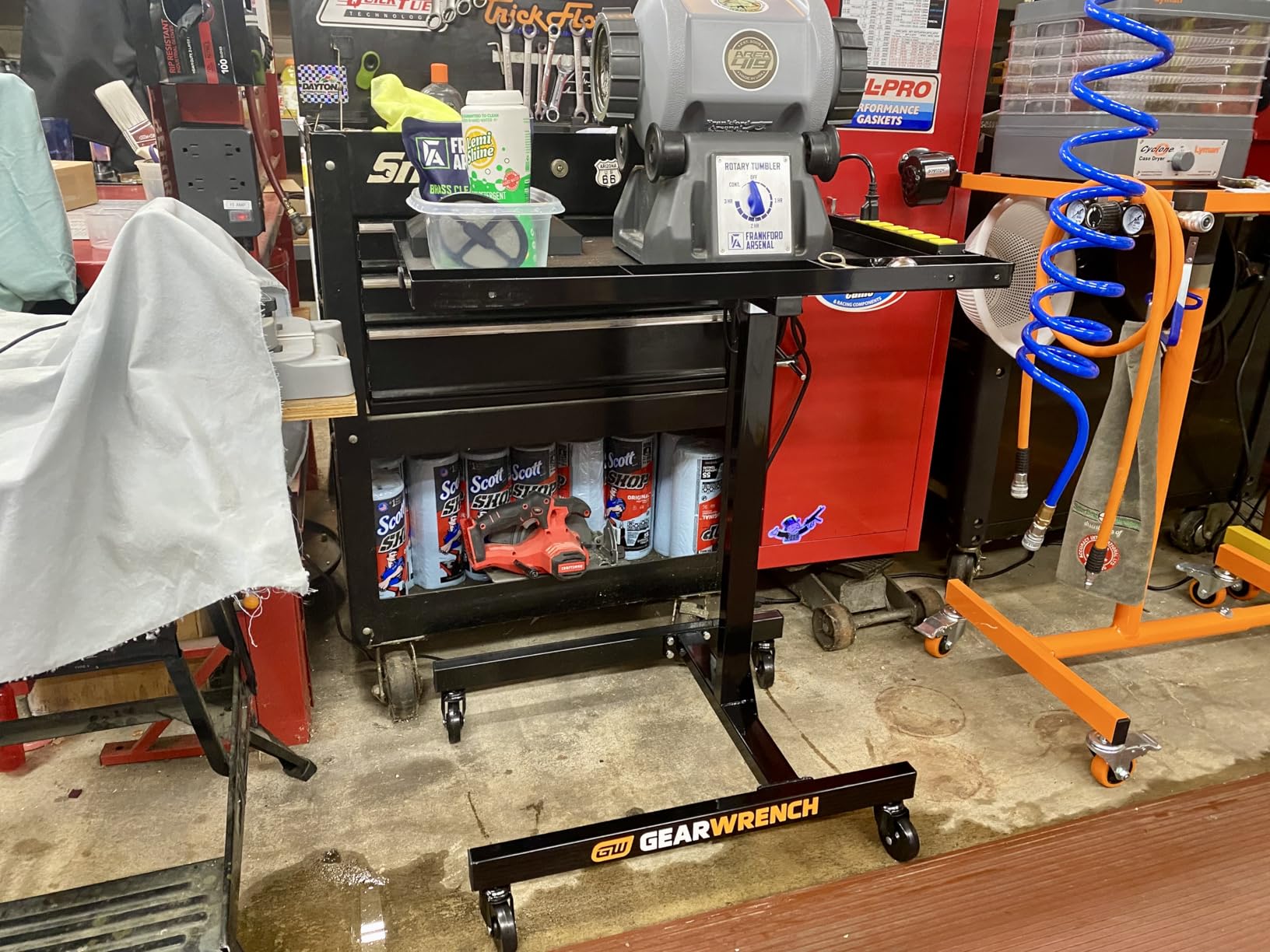 GEARWRENCH Adjustable Height Mobile Work Table 35 To 48