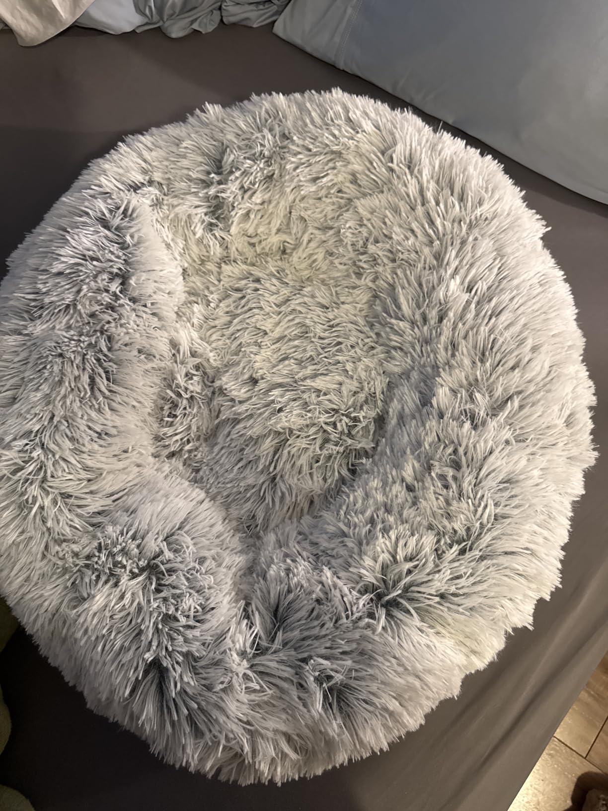 Love's cabin Calming Dog & Cat Bed, Cat Bed for Indoor Cats, Anti-Anxiety Donut Round Bed, Fluffy Warming Pet Bed for Small Medium Dogs and Cats, Beige Taupe 20