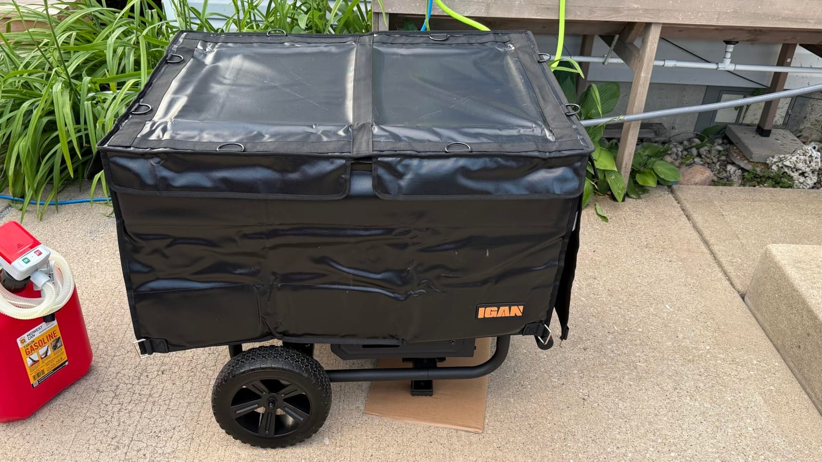 IGAN Generator Covers While Running for most 3500w-12000w Generators - Ultra Heavy Duty Generator Covers for Outside - Portable Waterproof Generator Cover, Generator Enclosure Outdoor, Black customer photo 1