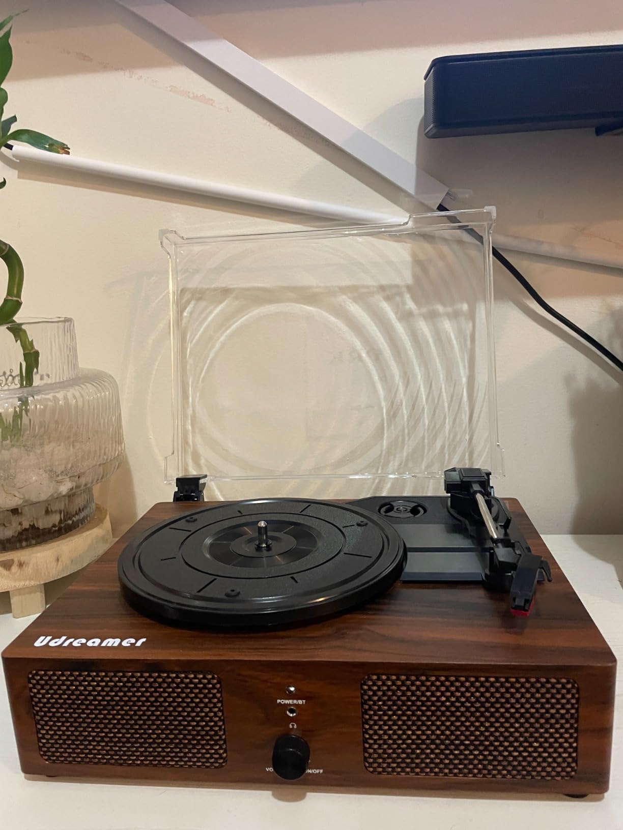Vinyl Record Player Wireless Turntable with Built-in Speakers and USB Belt-Driven Vintage Phonograph Record Player 3 Speed for Entertainment and Home Decoration customer photo 1
