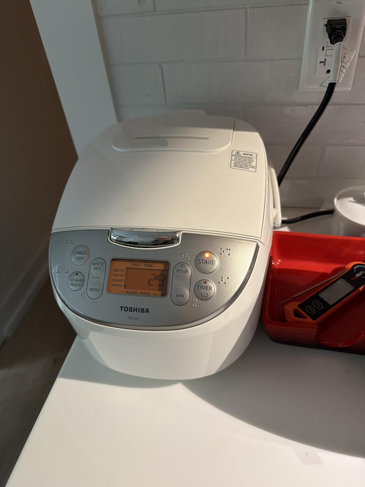 Toshiba Rice Cooker 6 Cup Uncooked – Japanese Rice Cooker with Fuzzy Logic Technology, 7 Cooking Functions, Digital Display, 2 Delay Timers and Auto Keep Warm, Non-Stick Inner Pot, White customer photo 1