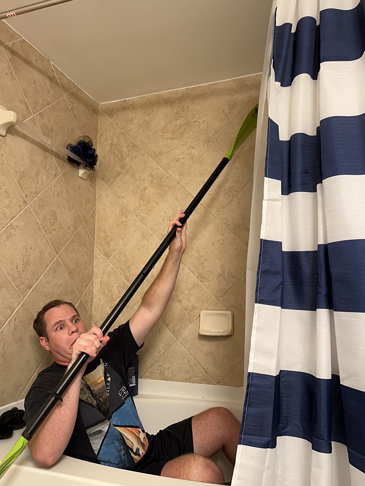 Pelican- Standard Kayak Paddle - Aluminum Shaft and a Durable Polypropylene Blade - 0/65° Blade Angle - with Drip Ring customer photo 2