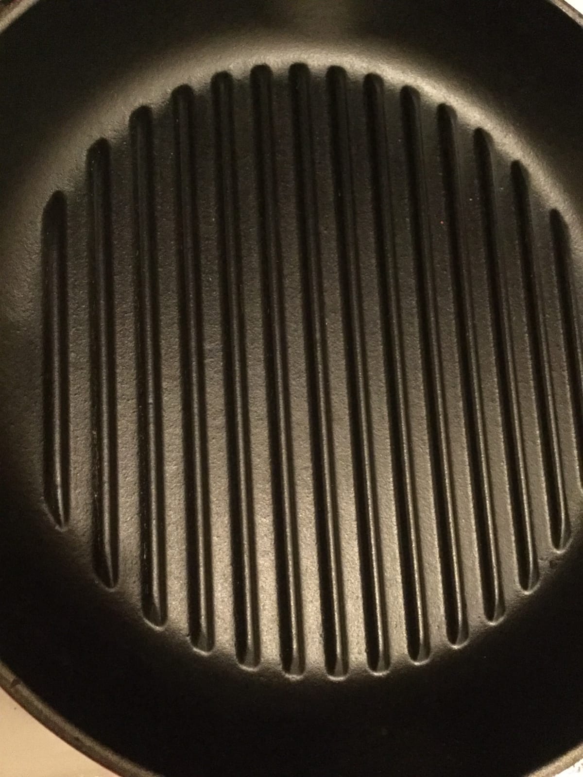 Le Creuset Enameled Cast Iron Signature Deep Round Grill, 9.75