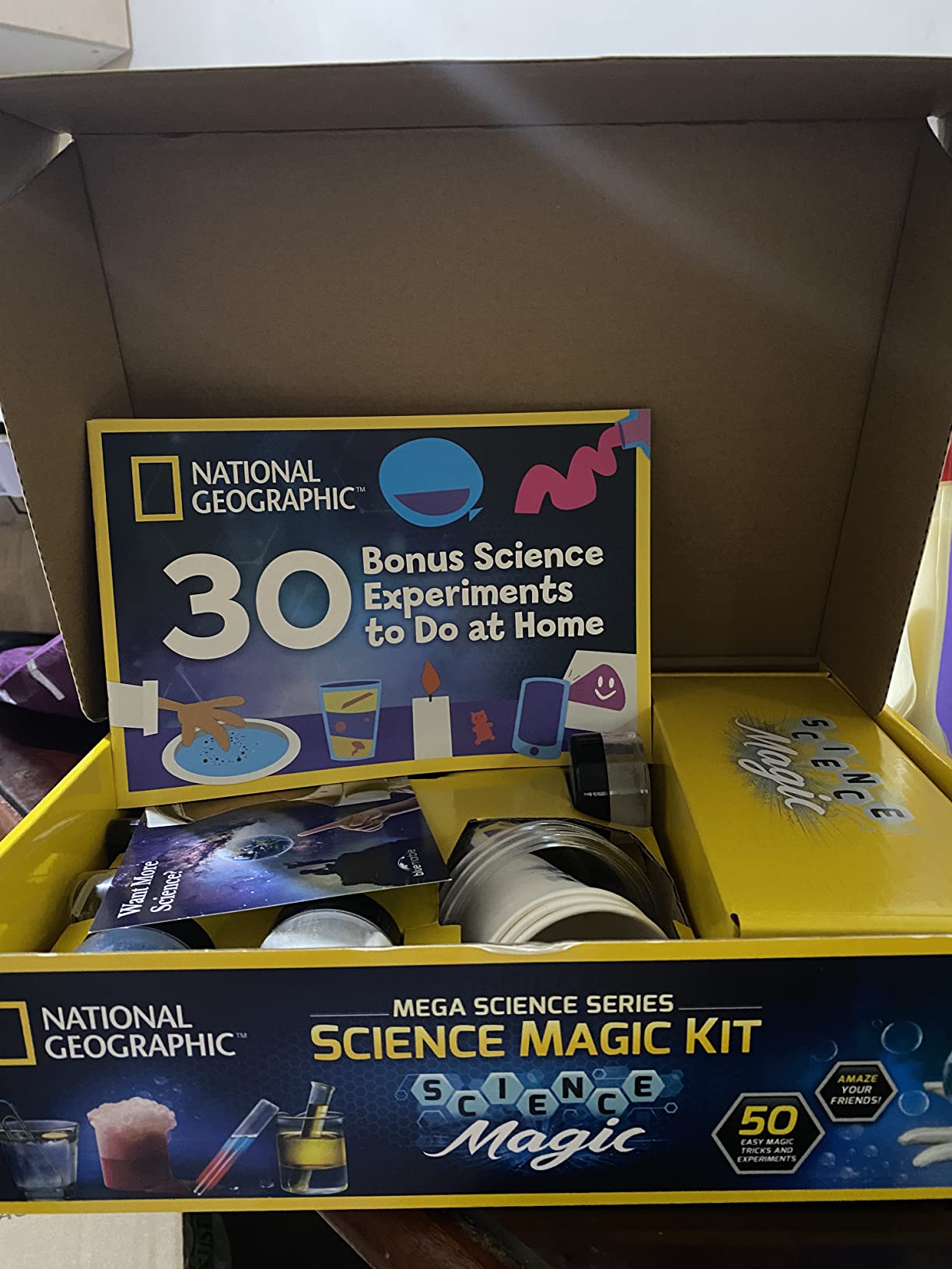 NATIONAL GEOGRAPHIC Science Magic Kit – Science Kit for Kids with 100+ Unique Experiments and Magic Tricks, Chemistry Set and STEM Project, A Great Gift for Boys and Girls (Amazon Exclusive) customer photo 1