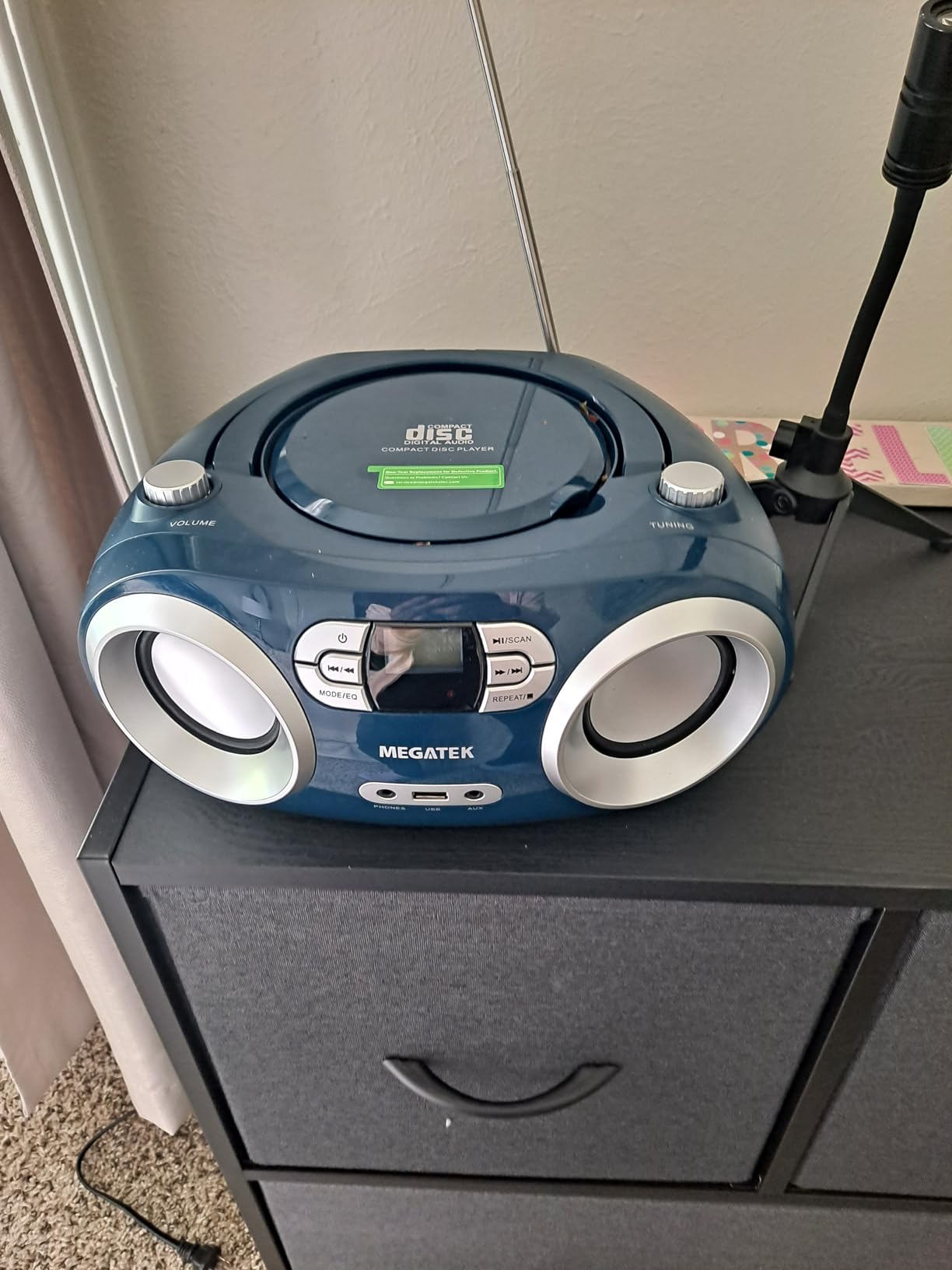 MEGATEK Portable CD Player Boombox with Bluetooth & FM Radio – Black customer photo 2