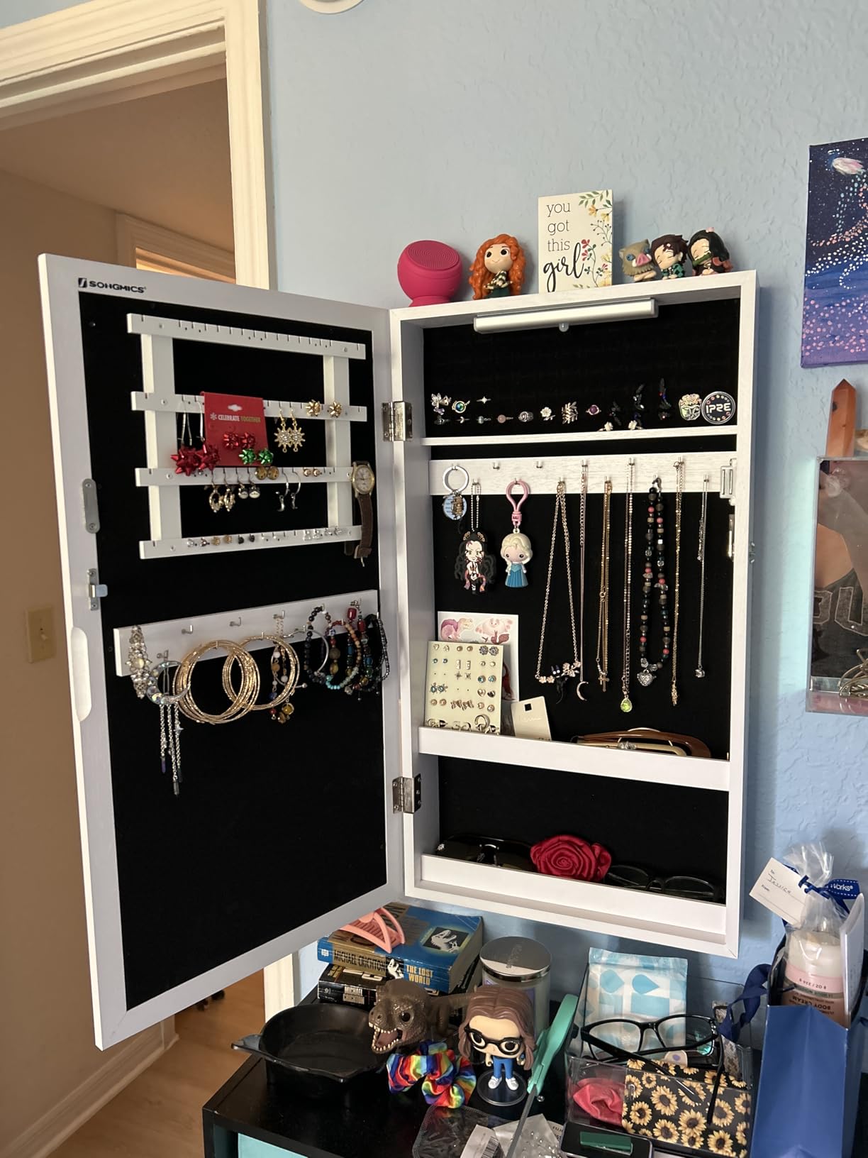 SONGMICS Lockable Jewelry Cabinet Armoire with Mirror, Wall-Mounted customer photo 2