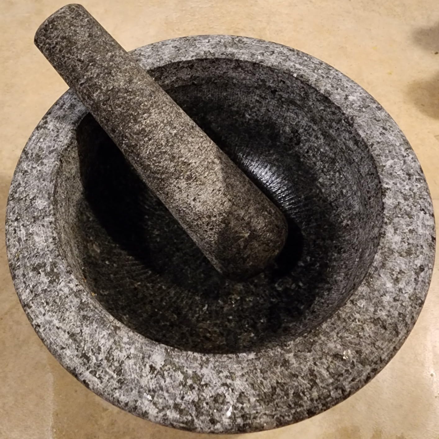 Priority Chef Heavy Duty Large 2 Cup Mortar and Pestle Set, 100% Natural Granite, 6.3 Inch Diameter Bowl, 6.5 Inch Pestle, Non-Slip Base, Stone Grinder for Guacamole Salsa Pesto Herbs Spices, Black customer photo 1