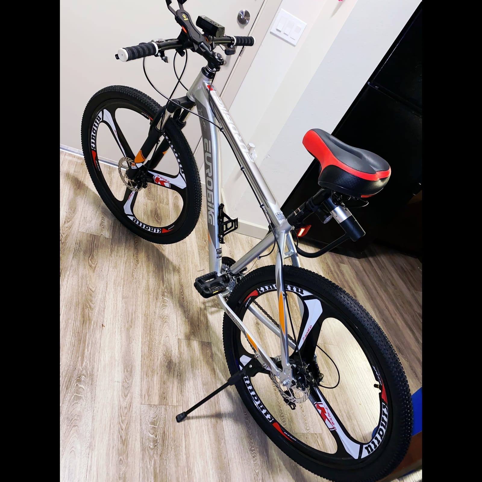 EUROBIKE 29in X9 3 Spoke Wheel Mountain Bike 21 Speed customer photo 1