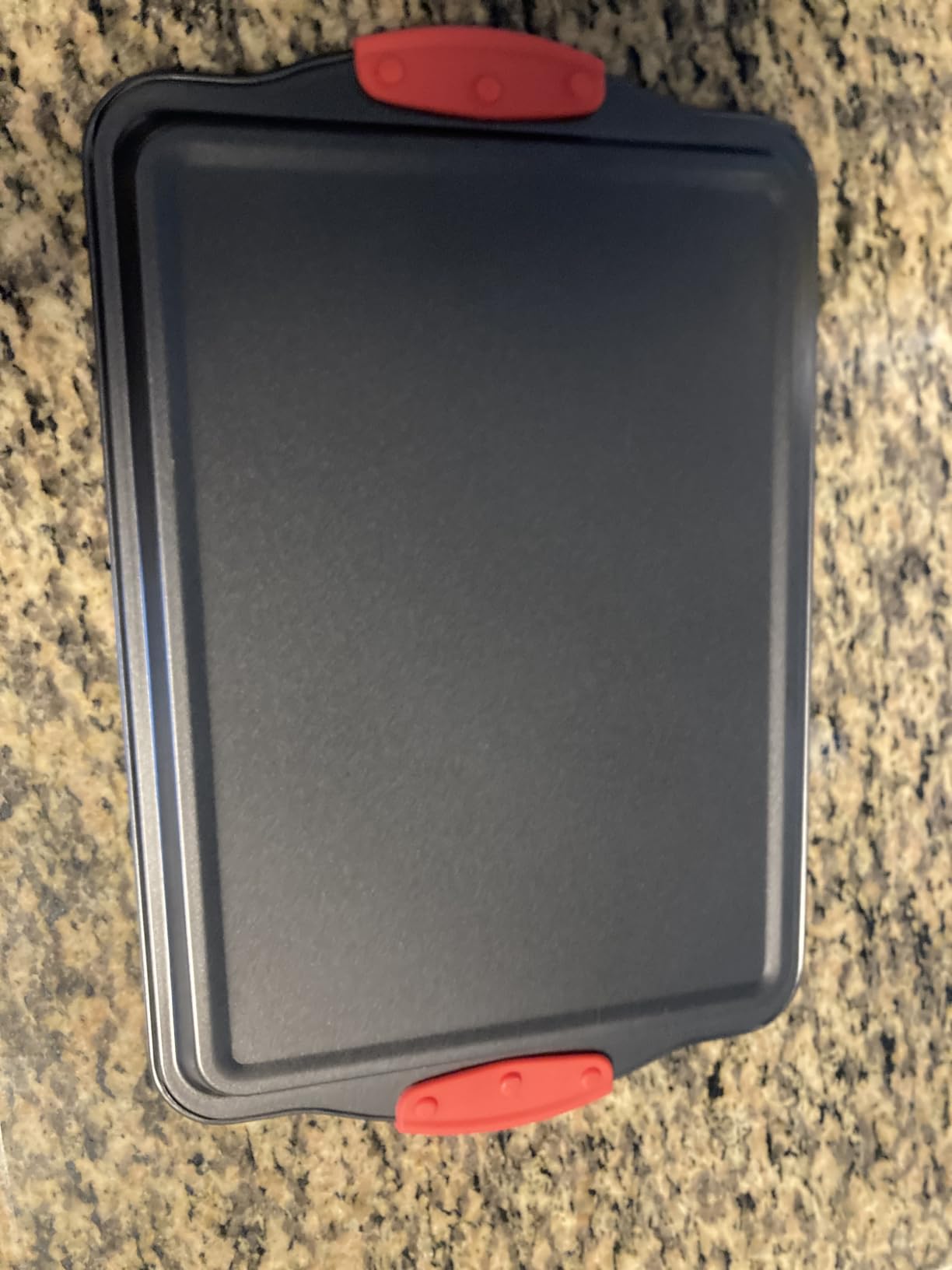 NutriChef 3‑Piece Nonstick Cookie Sheets – Carbon Steel Baking Sheet Set with Non Stick Coating & Red Silicone Handles – Oven Pans for Family Baking customer photo 2