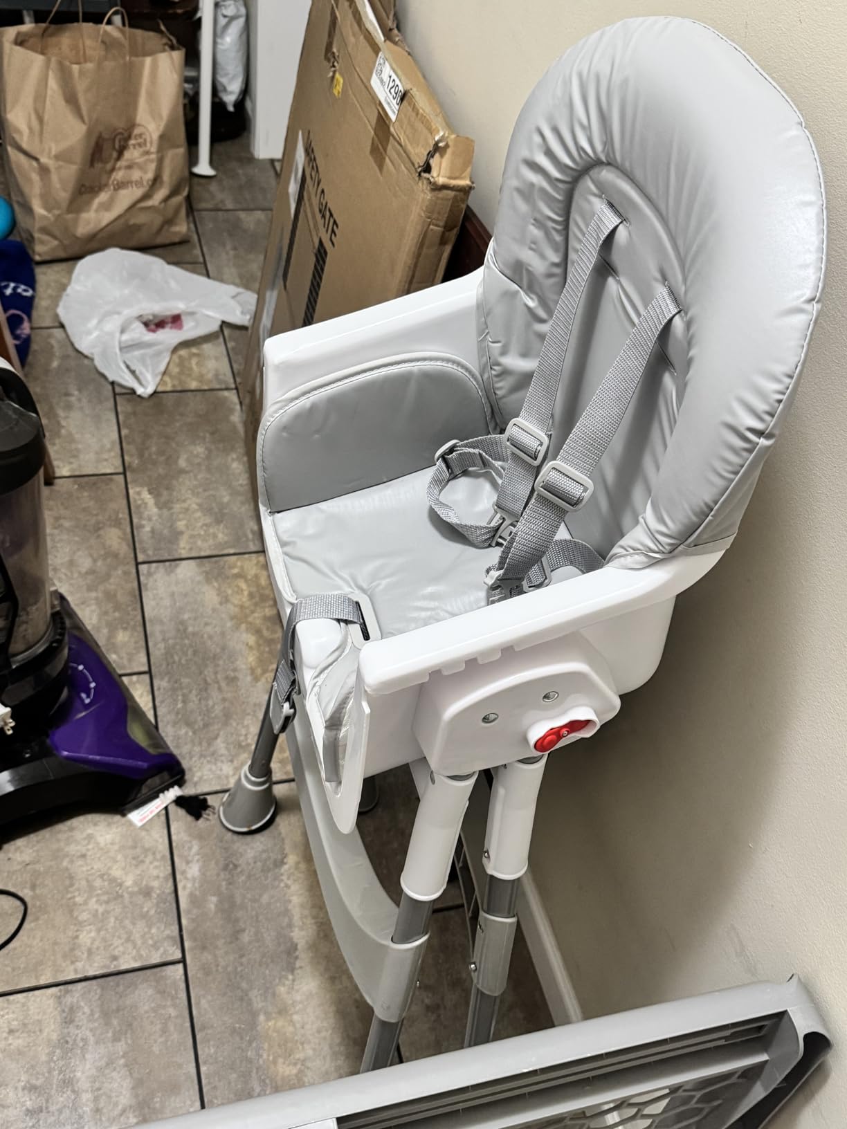 Dream On Me TableTalk 2-in-1 Convertible High Chair, 5-Point Harness, Gray | Dishwasher Safe Tray, Steel Frame, Easy to Clean Removable Seat Pad, For 6-36 months Toddlers, Compact & Quick Folding Design customer photo 1