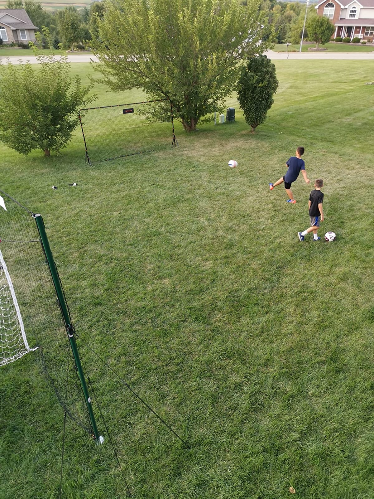Soccer Rebounder Net 6x12 Feet Practice Soccer Training Equipment | Portable, Easy Assembly, Steel Frame | Perfect for Practicing Backyard Volley, Solo Training,Kickback, Passing, Pitchback customer photo 1