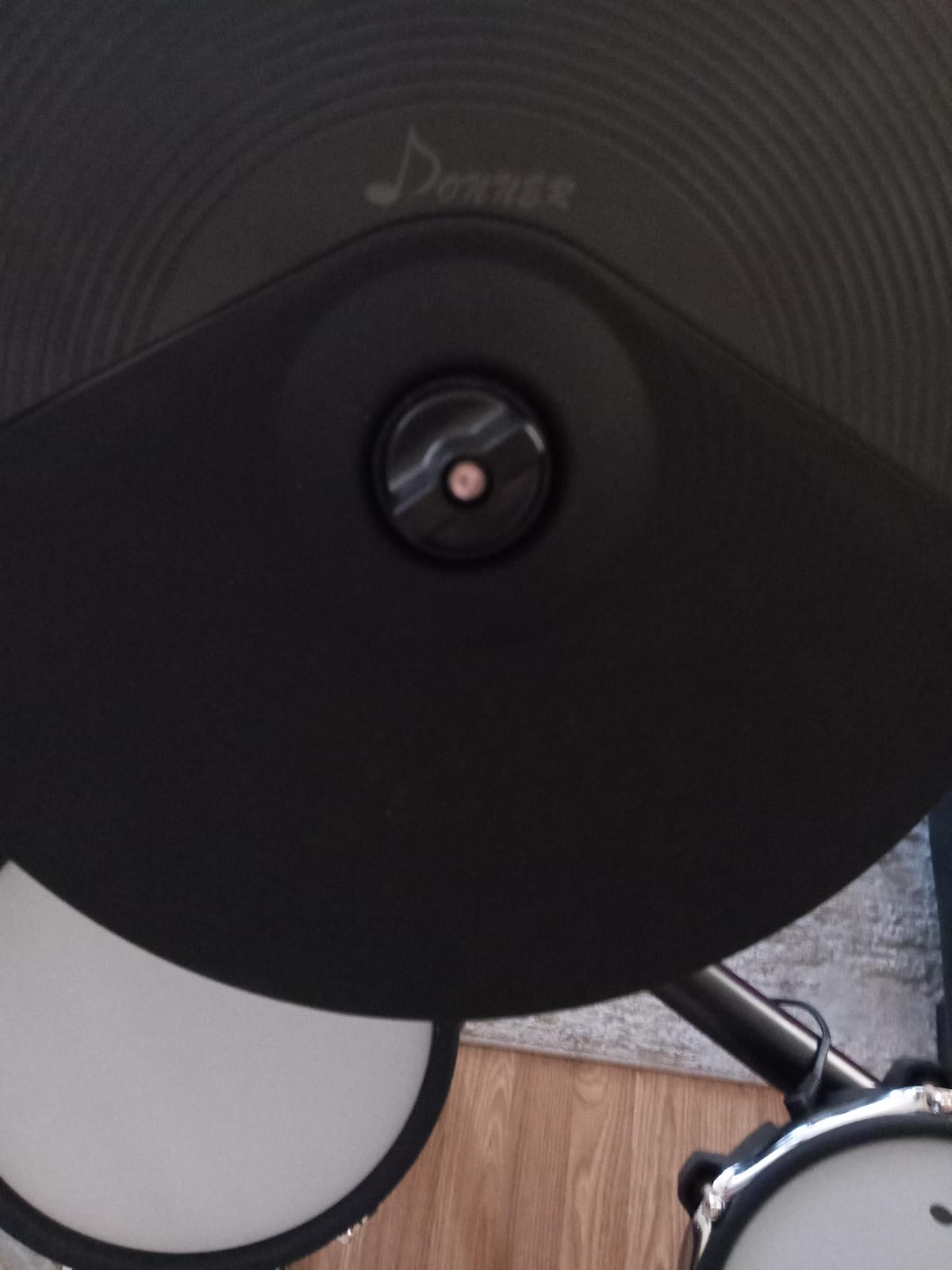 Donner DED-200 Electric Drum Sets with Quiet Mesh Drum Pads, 2 Cymbals w/Choke, 31 Kits and 450+ Sounds, Throne, Headphones, Sticks, USB MIDI, Melodics Lessons (5 Pads, 3 Cymbals) customer photo 1