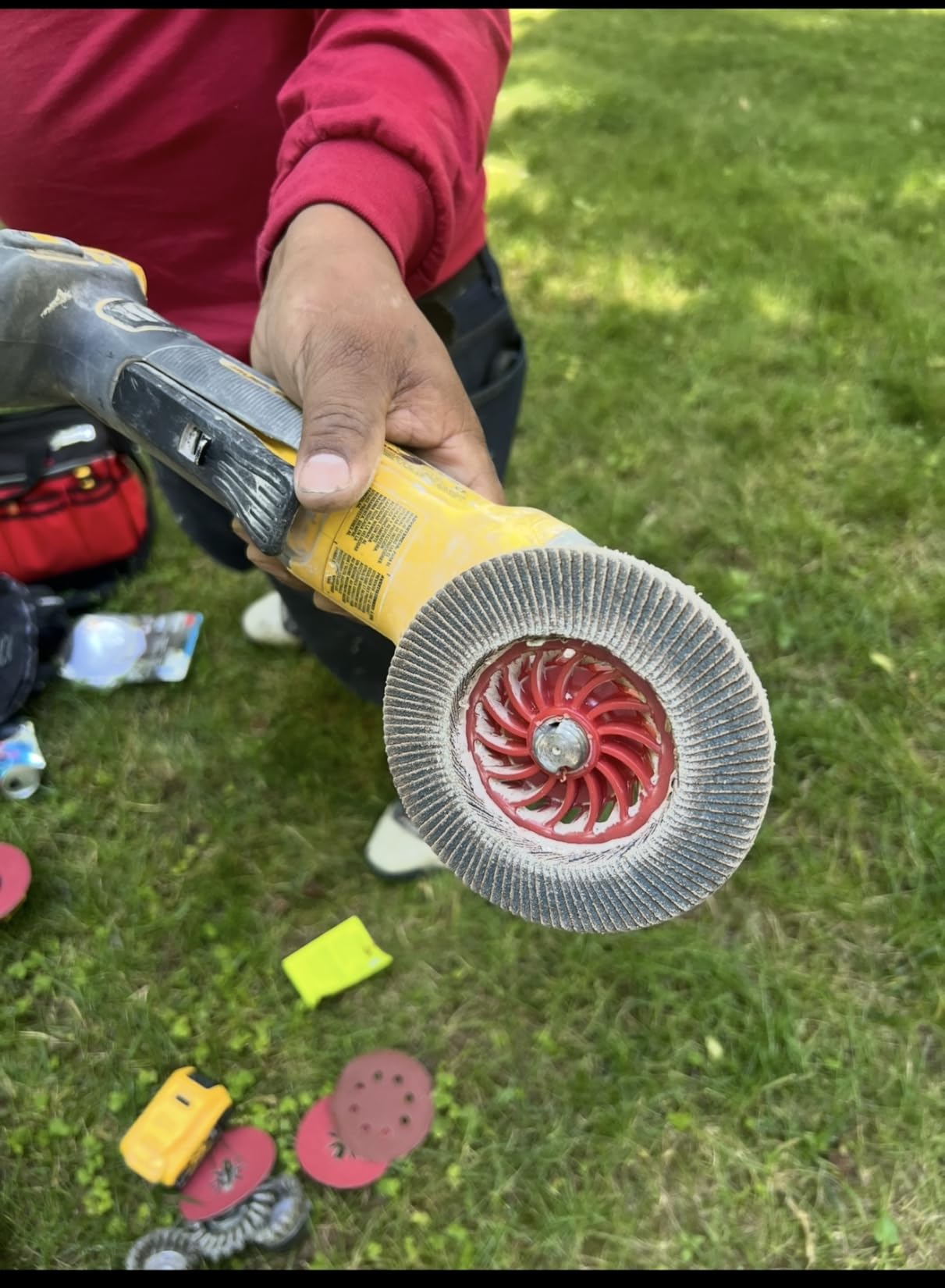 DEWALT FLEXVOLT ADVANTAGE 20V MAX* Angle Grinder, Paddle Switch, 4-1/2-Inch to 5-Inch, Tool Only (DCG416B) | 4-1/2-Inch to 5-Inch, Tool Only (DCG416B) customer photo 1