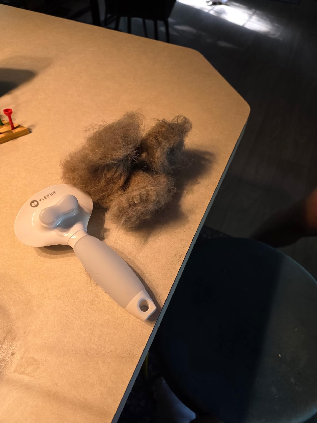 Cat Brush for Shedding, Self Cleaning Brush for Long & Short Hair Cats customer photo 1