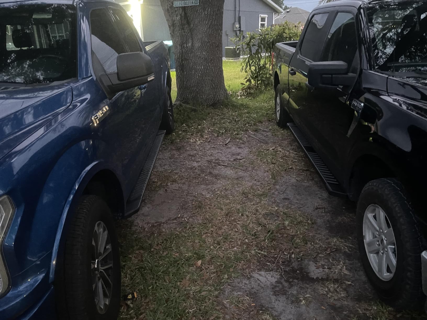 COMNOVA Pair Running Board Nerf Bar Compatible with 15-26 Ford F150 Superduty Crew Cab(4 Full Size Doors) Rocker Slider Side Steps,Width 6 Inches V Style.with OE Style Brackets customer photo 1