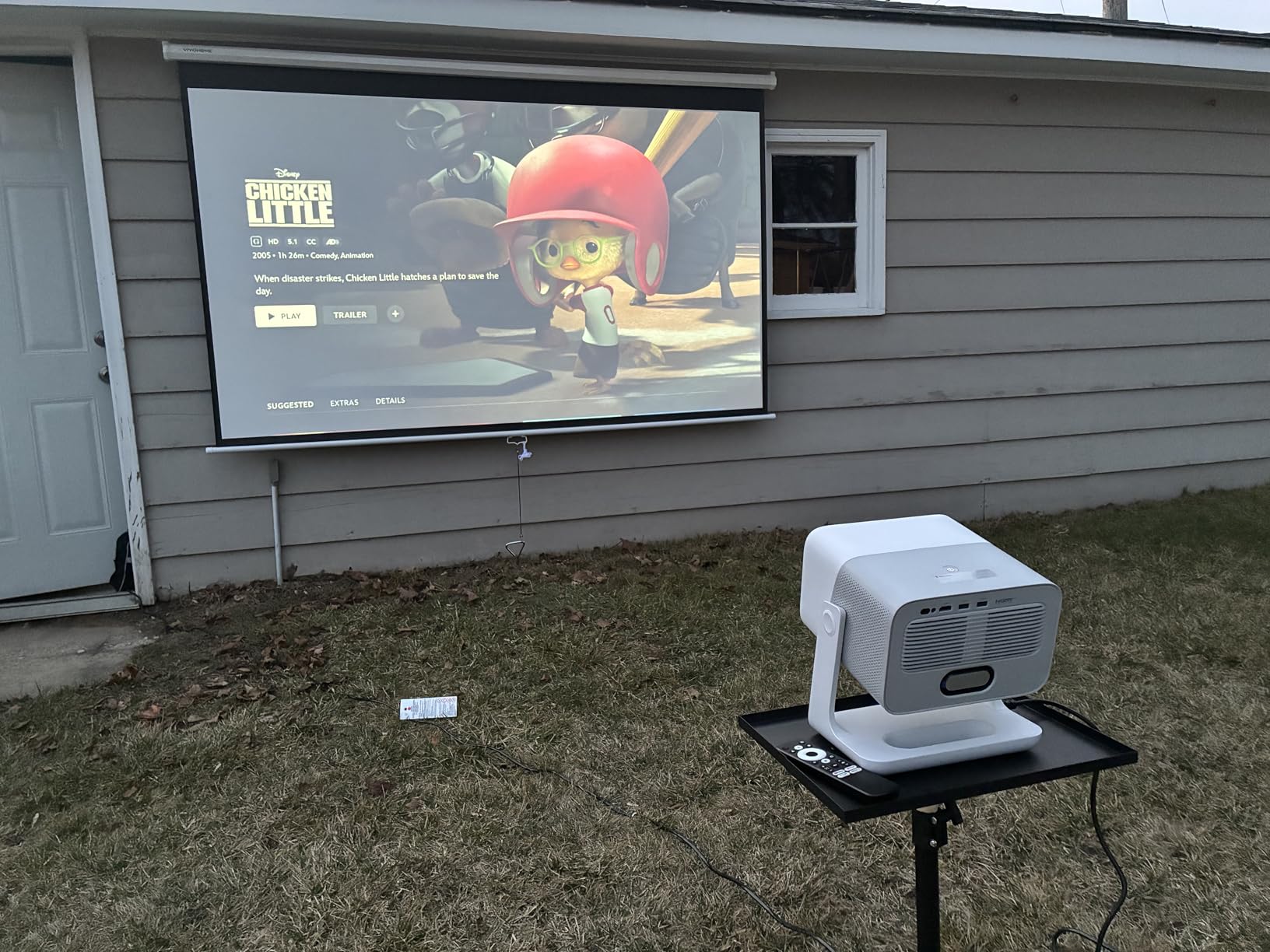 VIVOHOME 100 Inch 16:9 Pull Down Projector Screen, Black customer photo 2