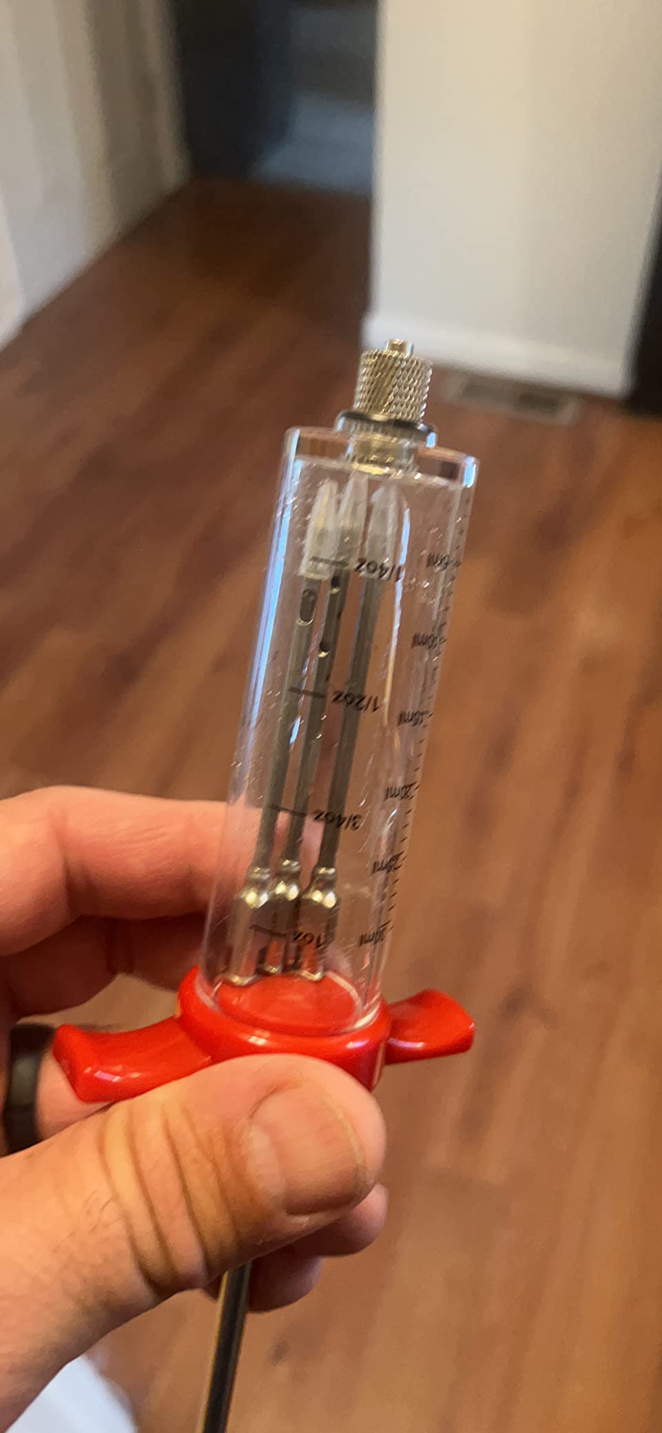 Meat Injector Syringe - 3 Marinade Injector Needles for BBQ Grill, Premium Portable Turkey Injector kit for Smoker,Marinades Injectors for Meats With 1oz Large Capacity 1 Brush Easy to Use & Clean Red customer photo 2