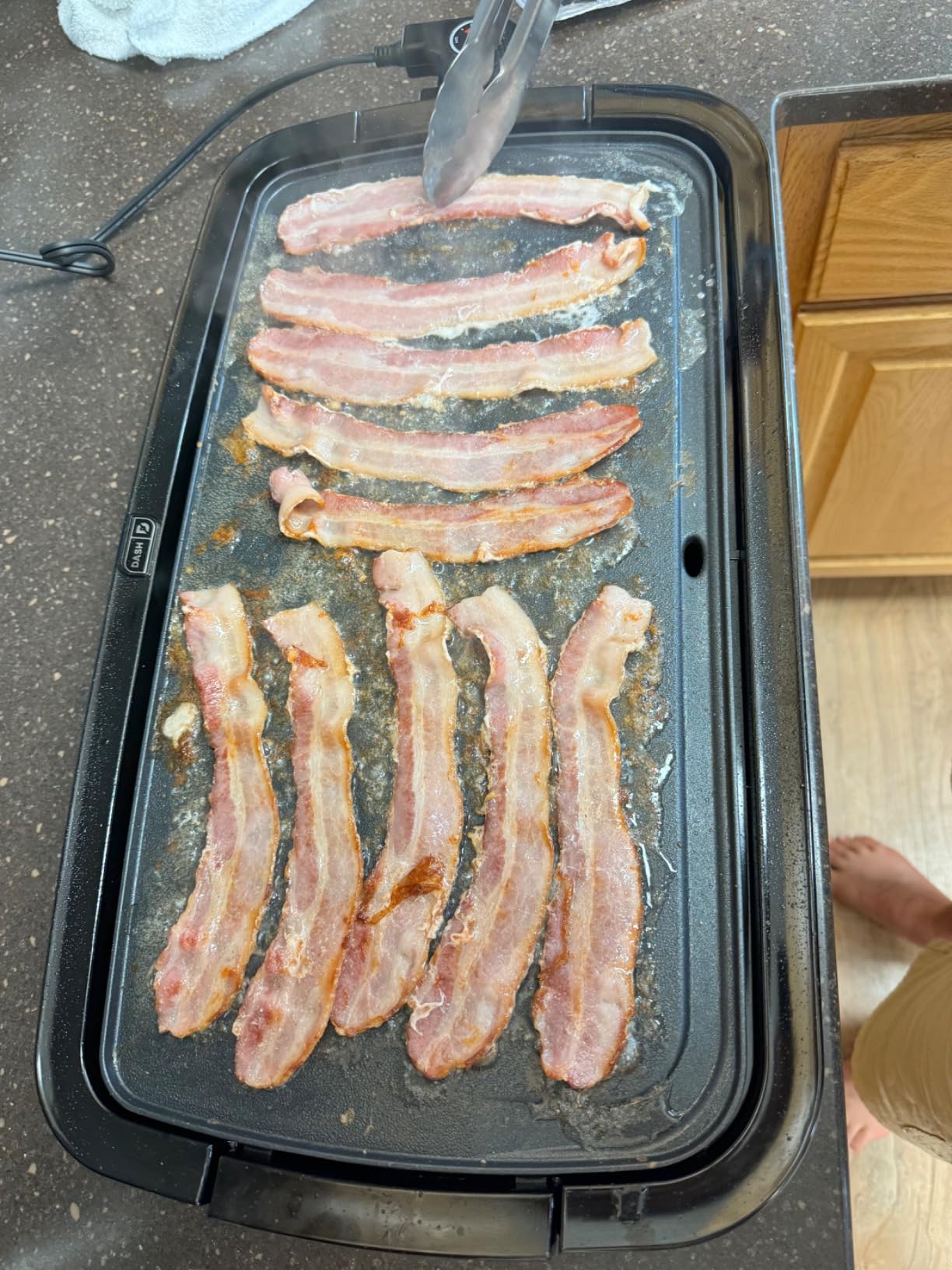 Dash Deluxe Everyday Electric Griddle, Removable Nonstick Plate, Aqua customer photo 2