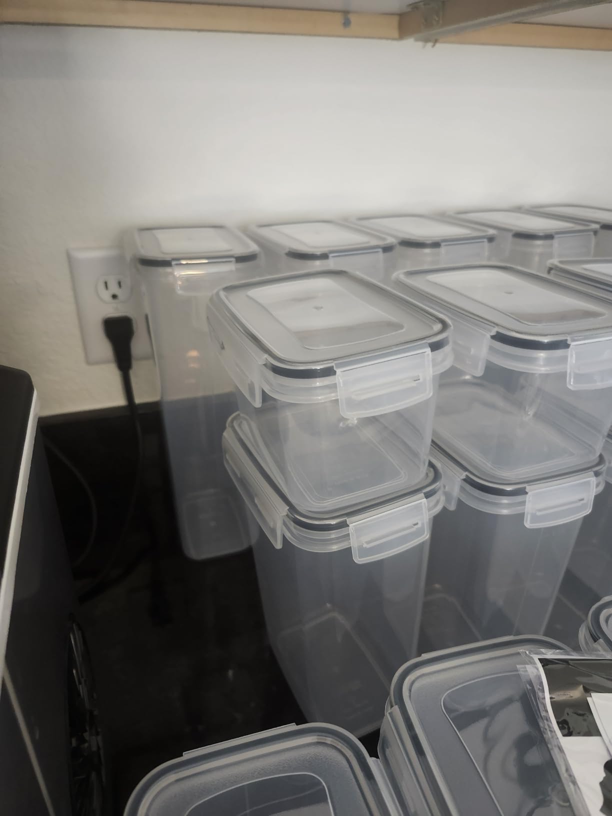 Vtopmart Airtight Food Storage Containers with Lids, 24 pcs, Black customer photo 1