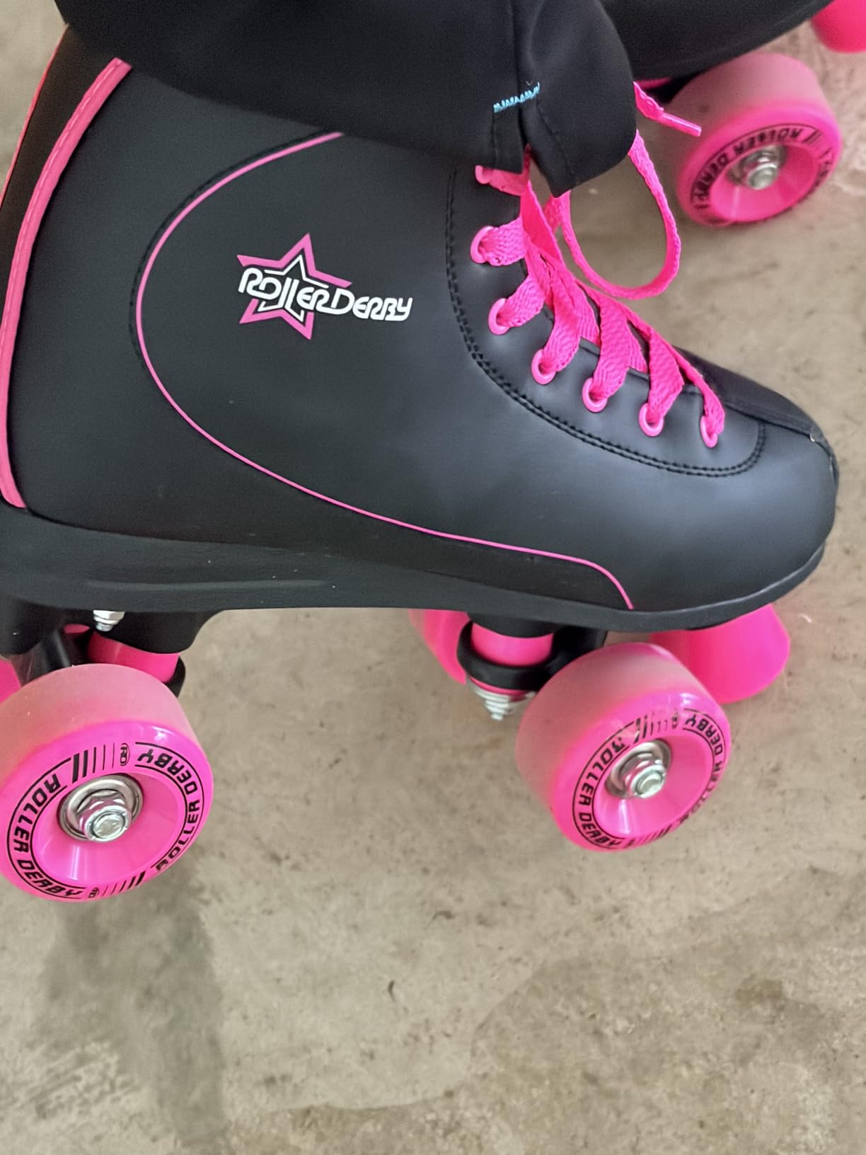 Roller Derby Roller Star 600 Women's Roller Skates - White/Mint - Size 08 customer photo 2