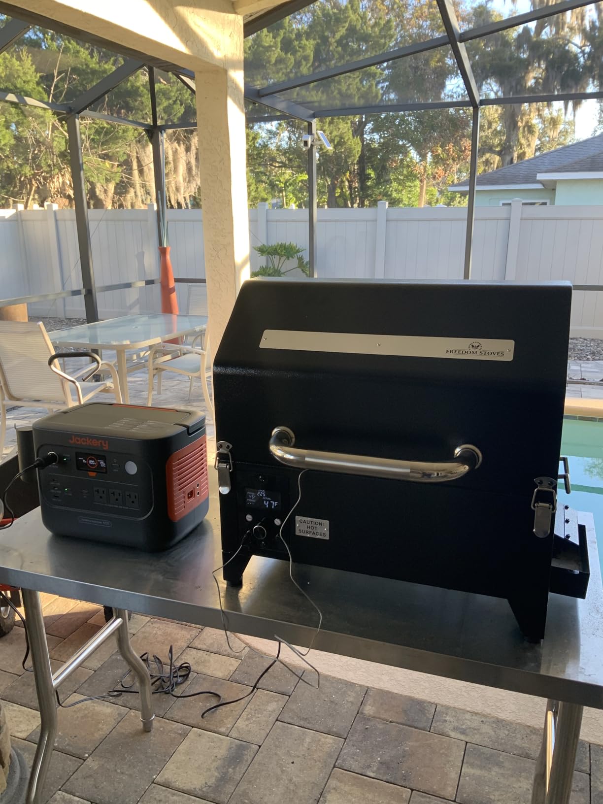 Freedom Stoves Portable Pellet Grill, 12V and 120V Dual Power customer photo 1