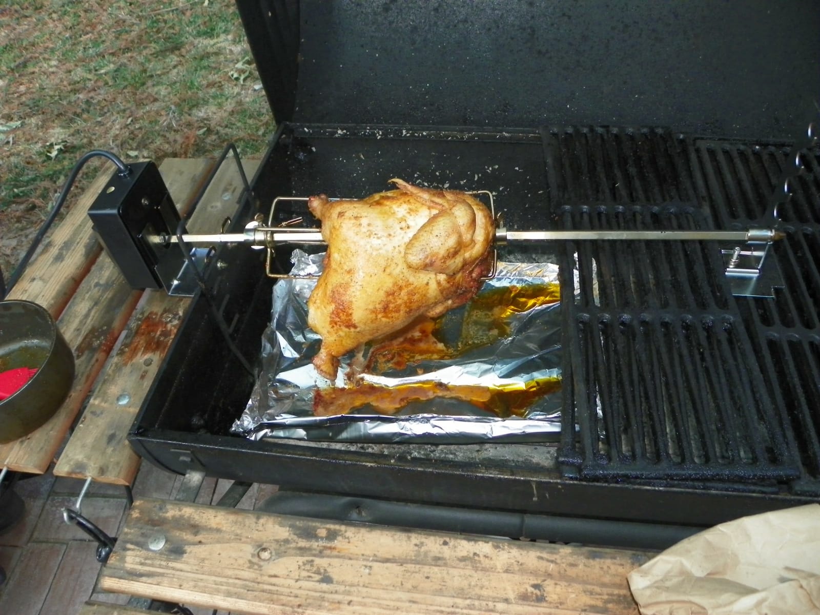 Universal Rotisserie Grill Kit, 360° Automatic Rotating Rotisserie Kit customer photo 2